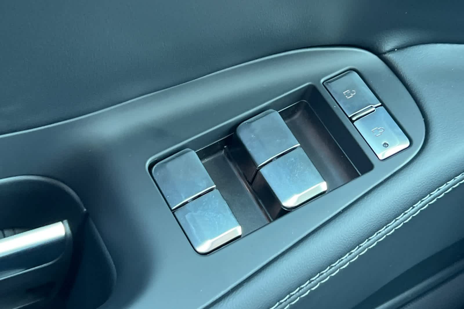 Thumbnail: 2026 Lincoln Navigator - 14