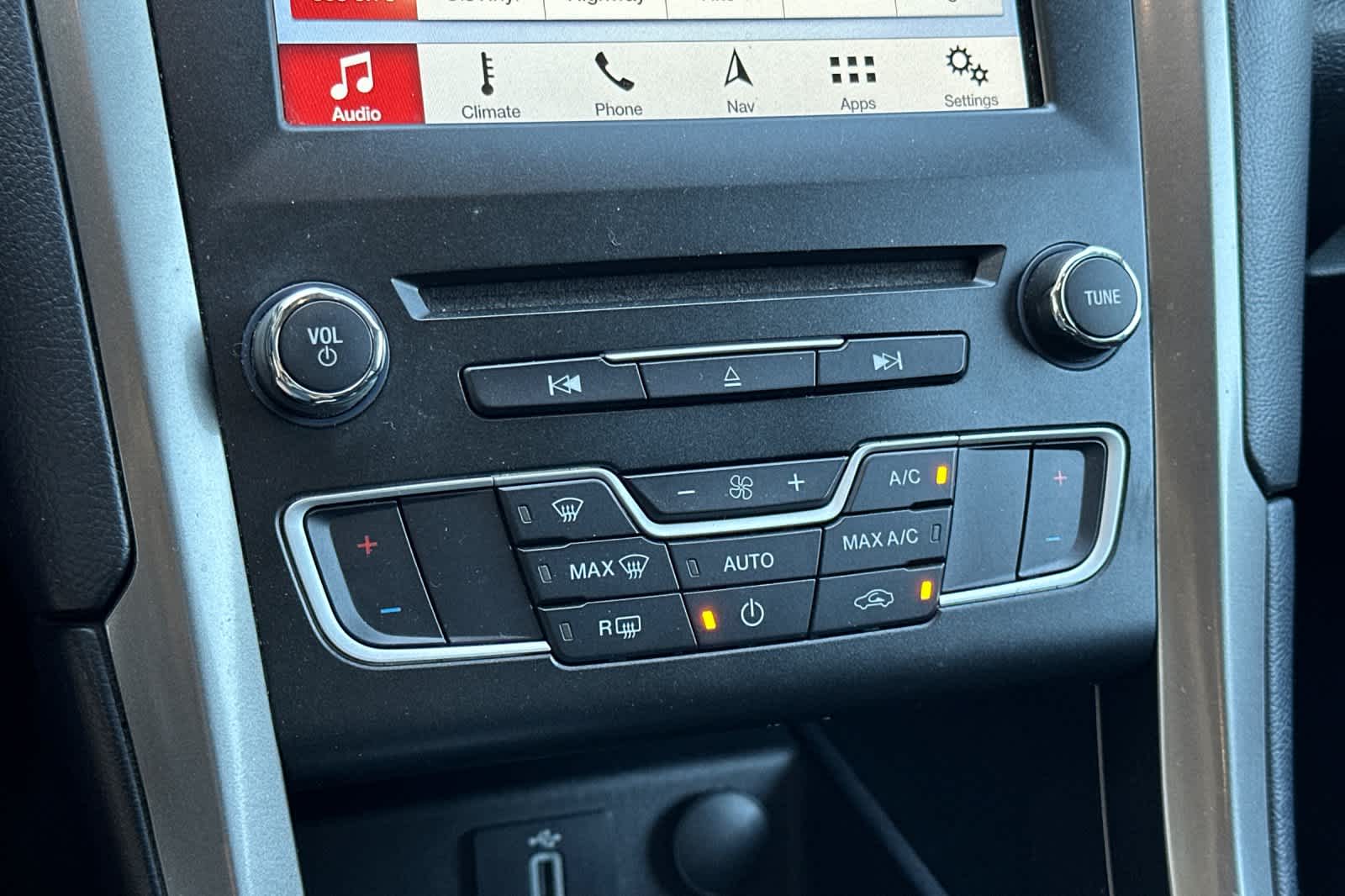 Thumbnail: 2017 Ford Fusion - 20