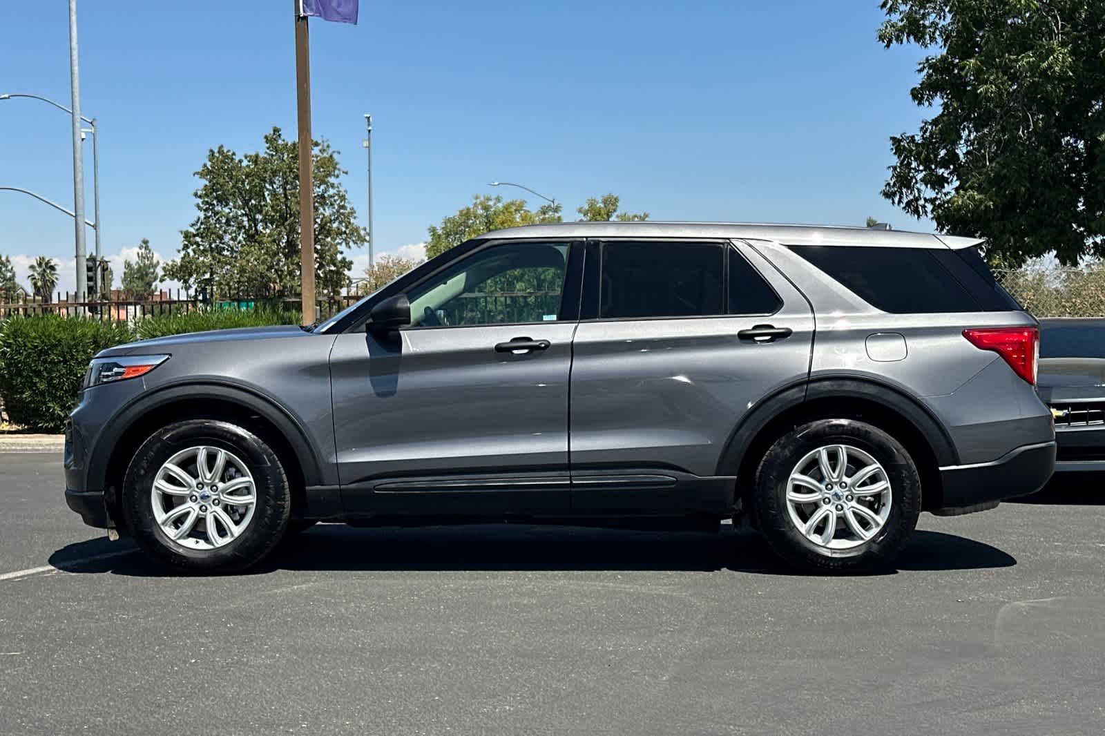 Thumbnail: 2021 Ford Explorer - 6