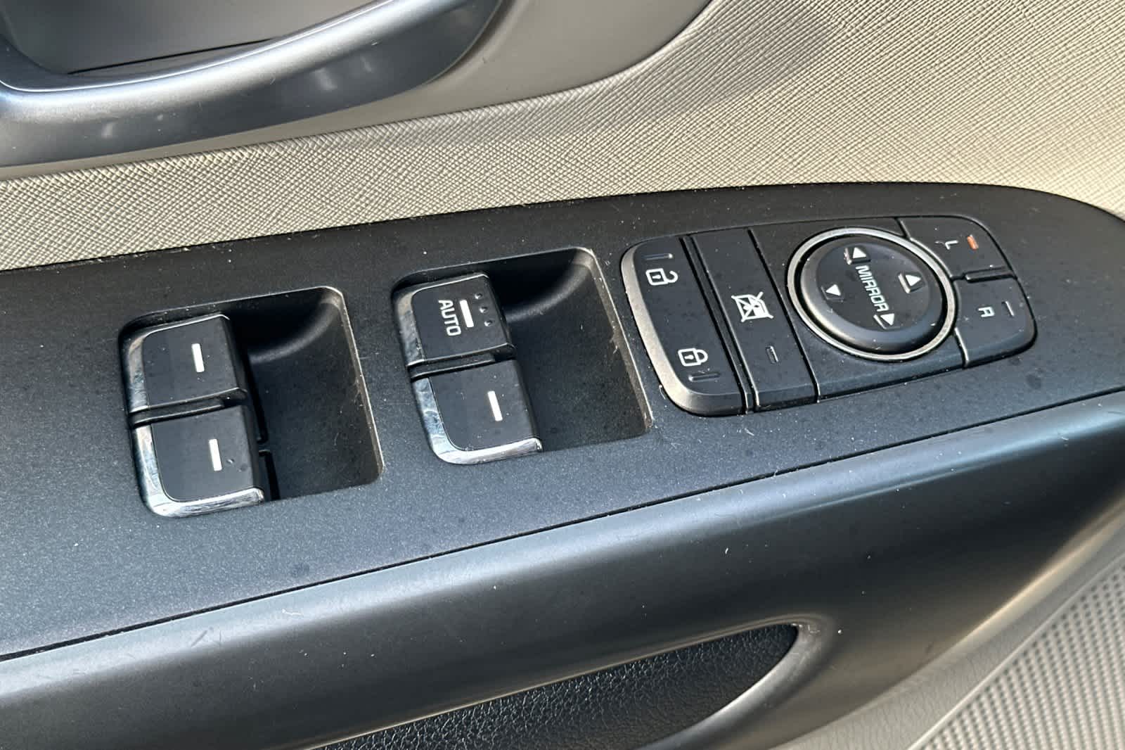 Thumbnail: 2021 Kia Sedona - 13