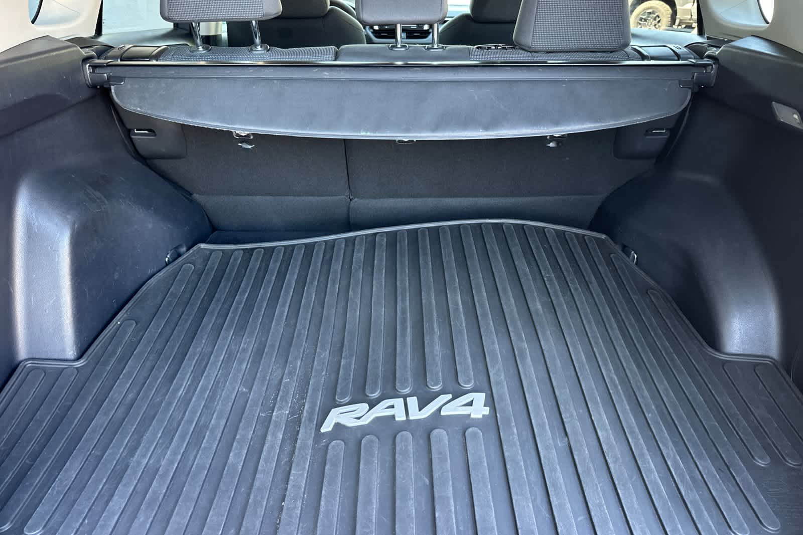 Thumbnail: 2021 Toyota RAV4 - 14