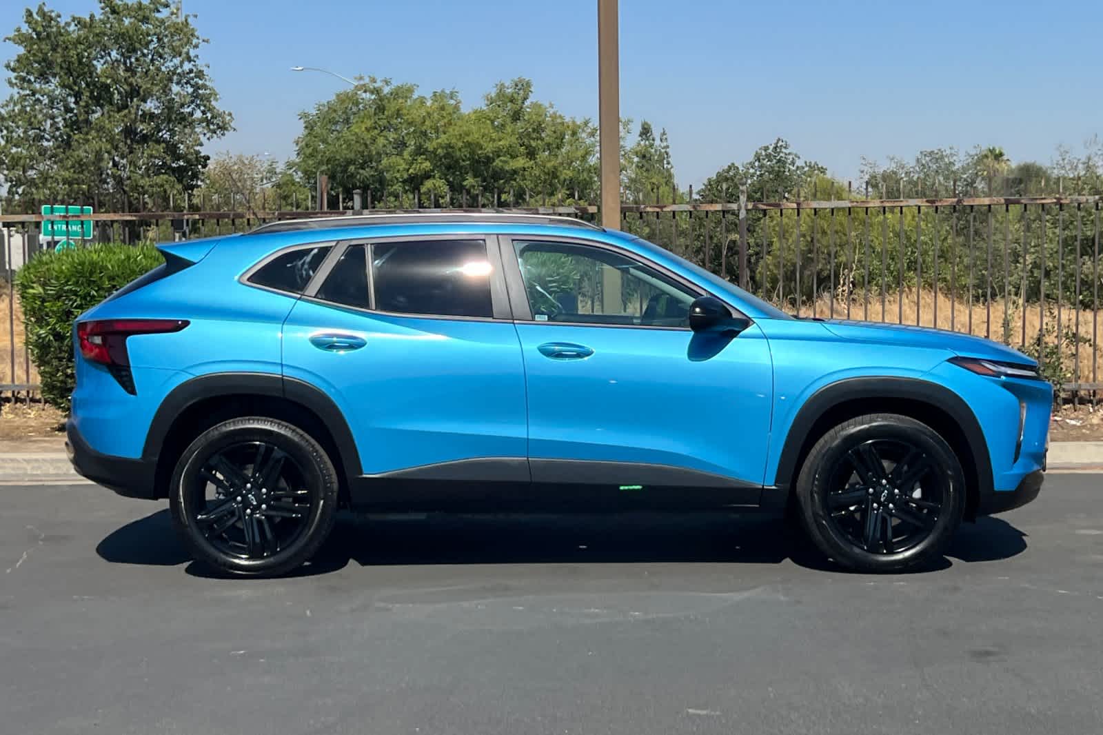 Thumbnail: 2025 Chevrolet Trax - 8