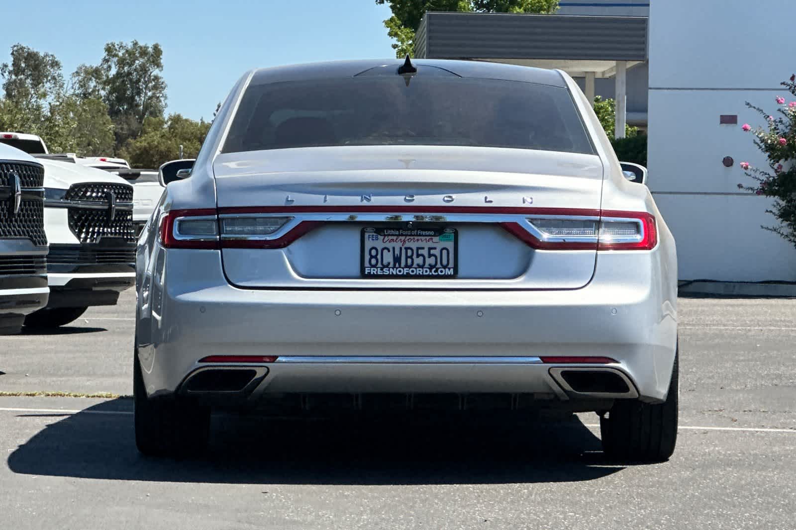 Thumbnail: 2018 Lincoln Continental - 8
