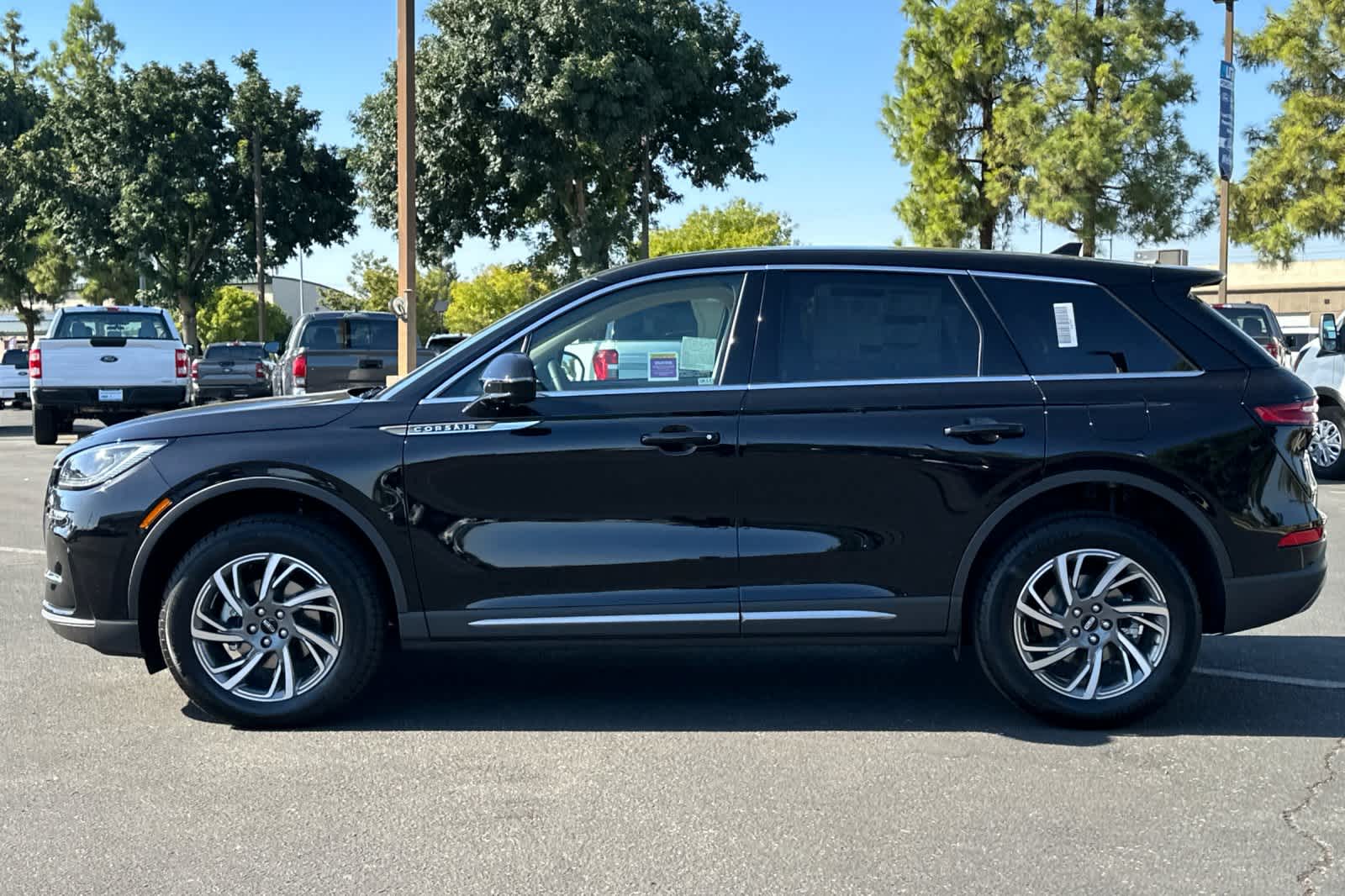 Thumbnail: 2025 Lincoln Corsair - 5