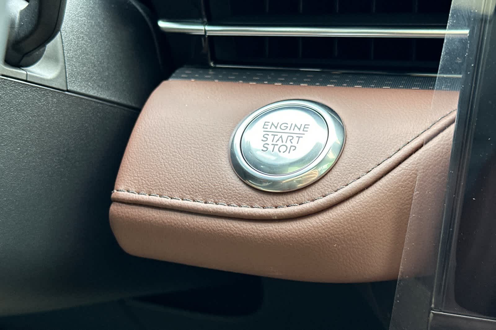 Thumbnail: 2026 Lincoln Nautilus - 23