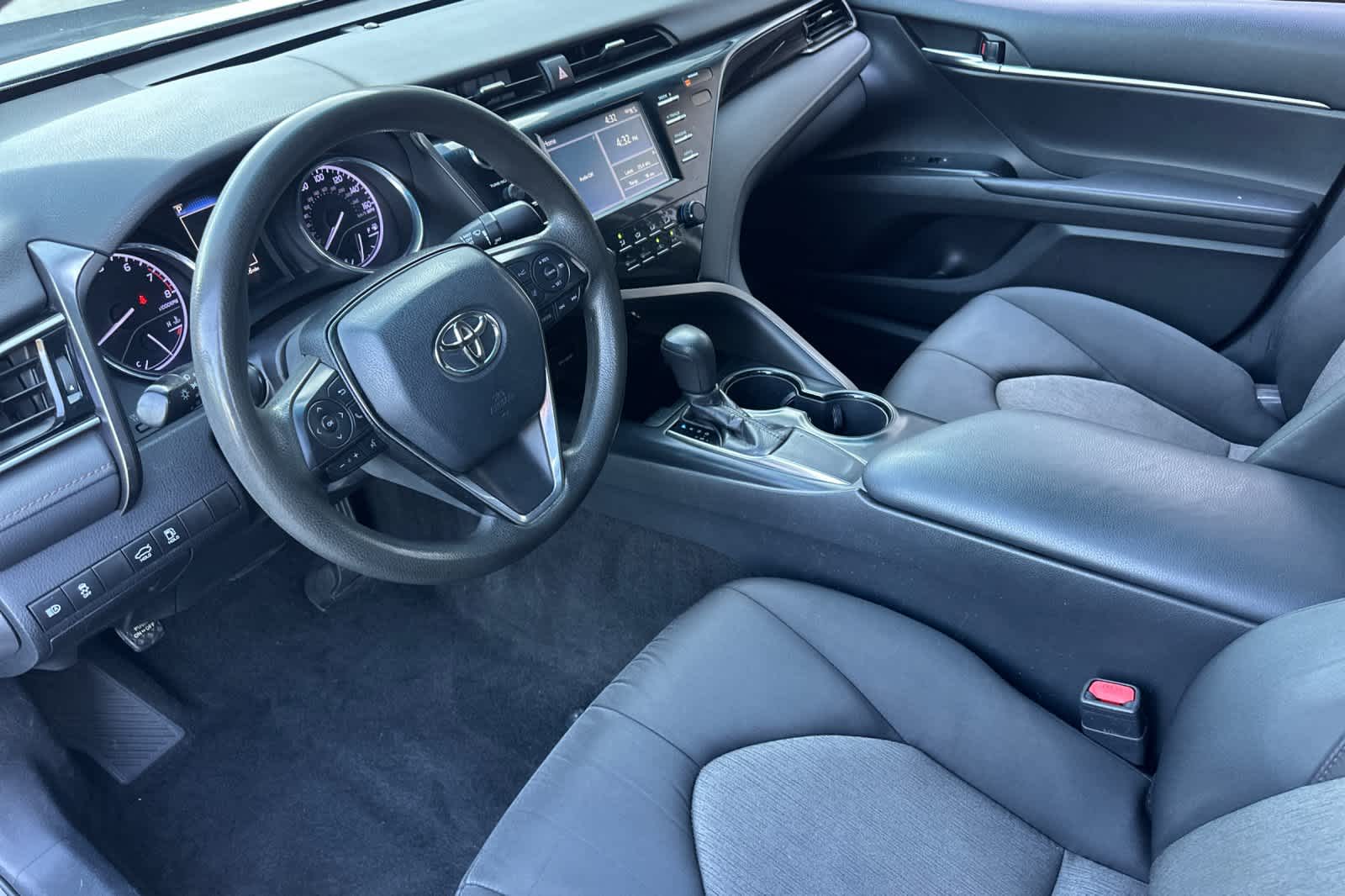 Thumbnail: 2019 Toyota Camry - 11