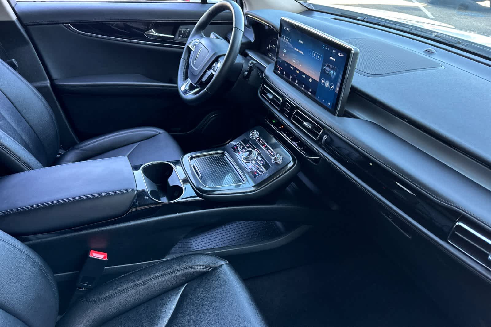 2023 Lincoln Nautilus Standard 16