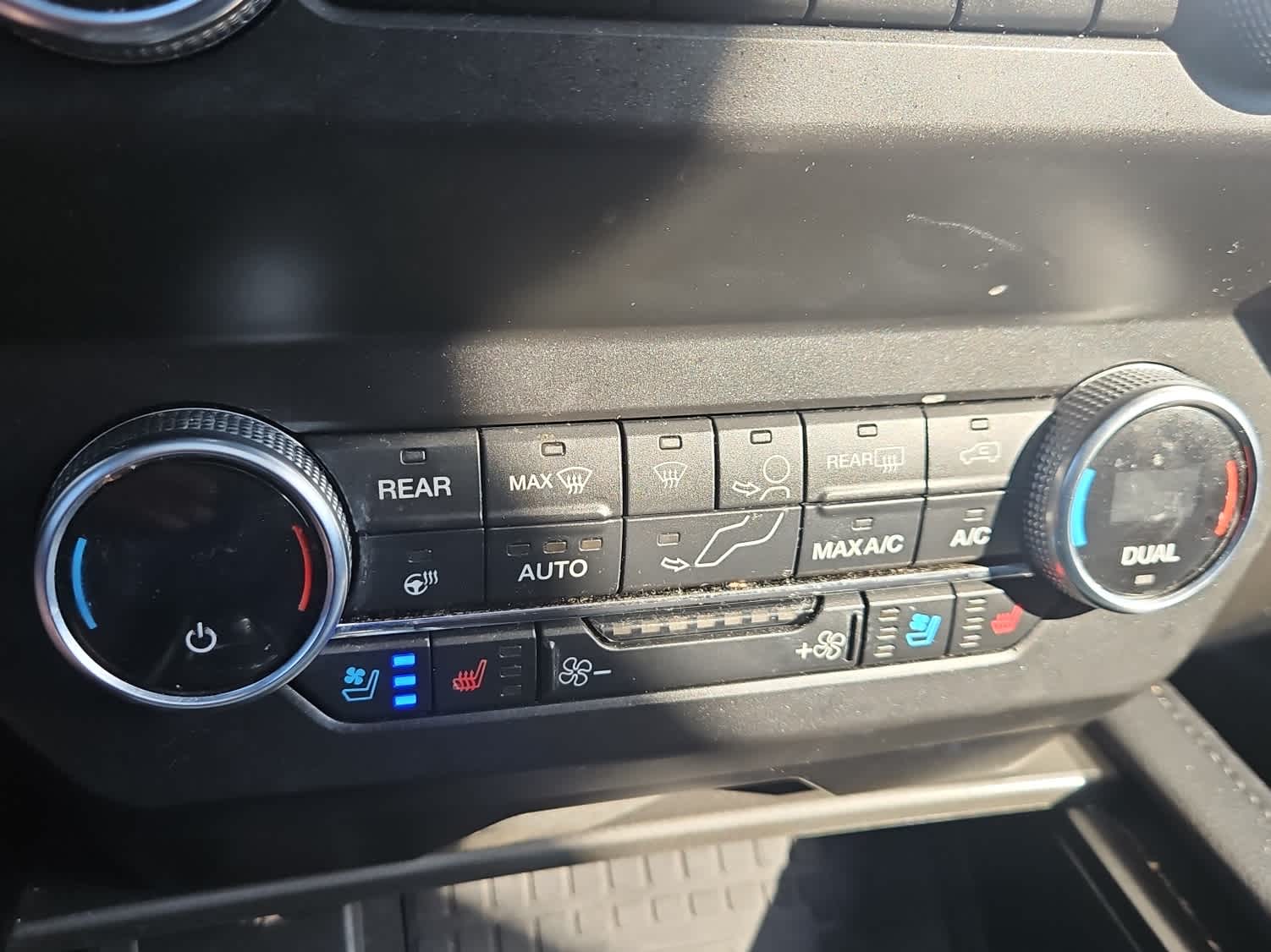 Thumbnail: 2019 Ford Expedition - 18