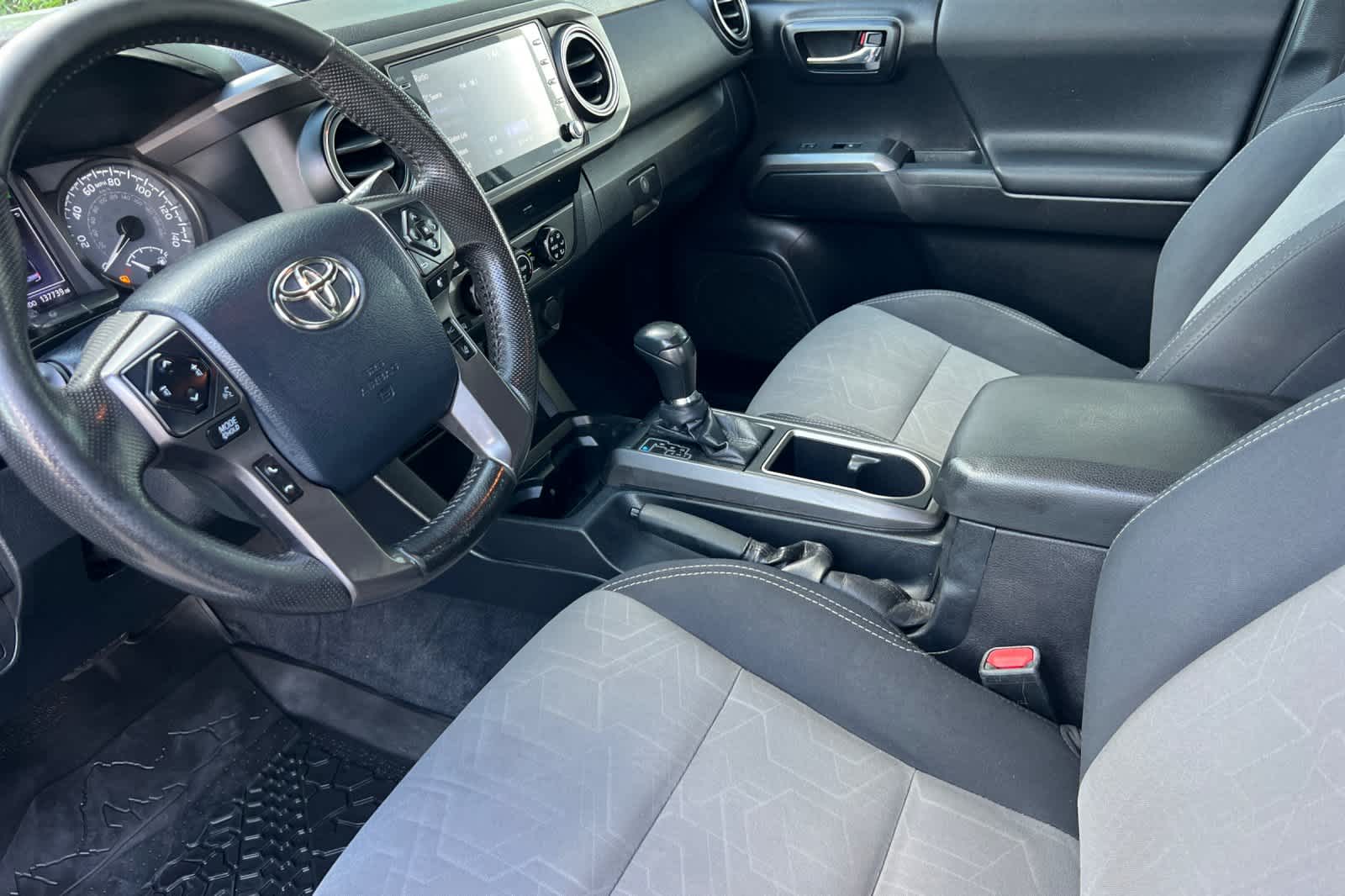 Thumbnail: 2020 Toyota Tacoma - 11