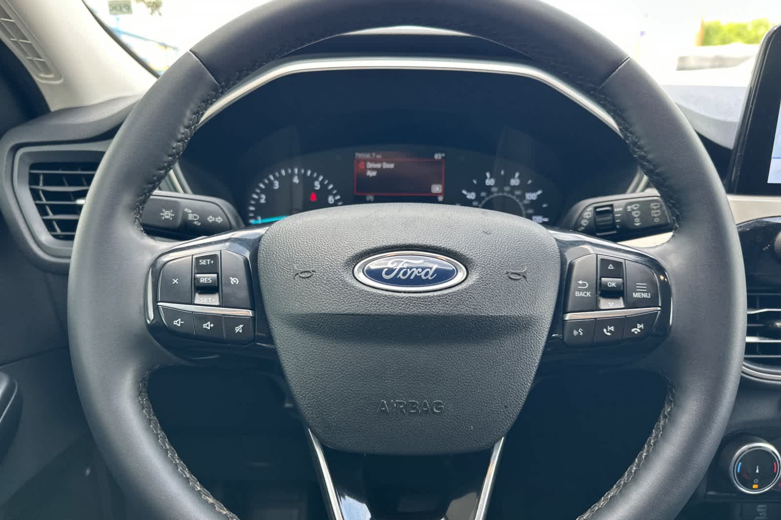 Thumbnail: 2022 Ford Escape - 23