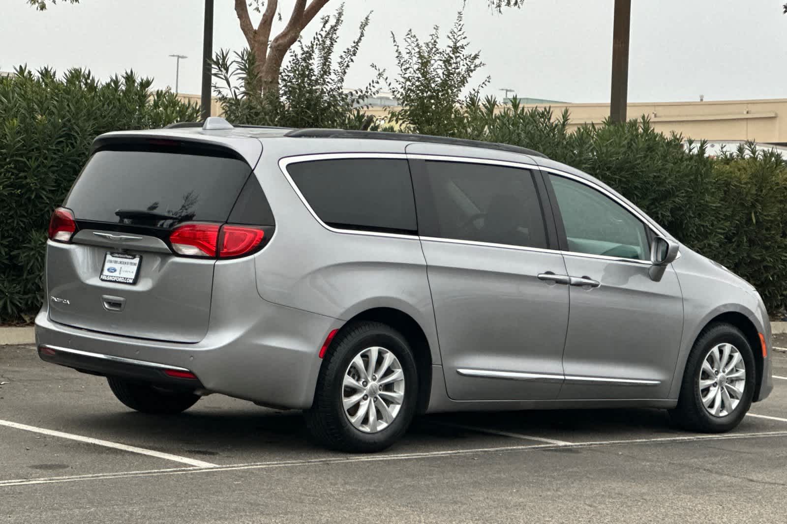 Thumbnail: 2017 Chrysler Pacifica - 2
