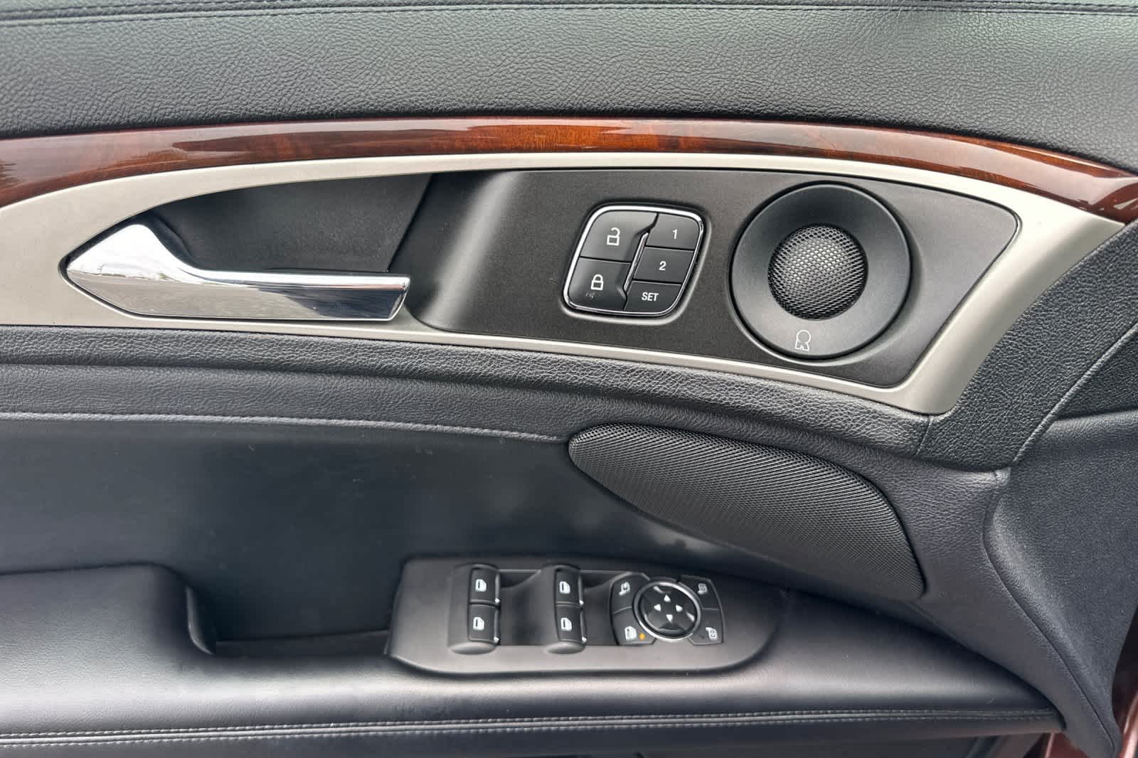 Thumbnail: 2019 Lincoln MKZ - 12