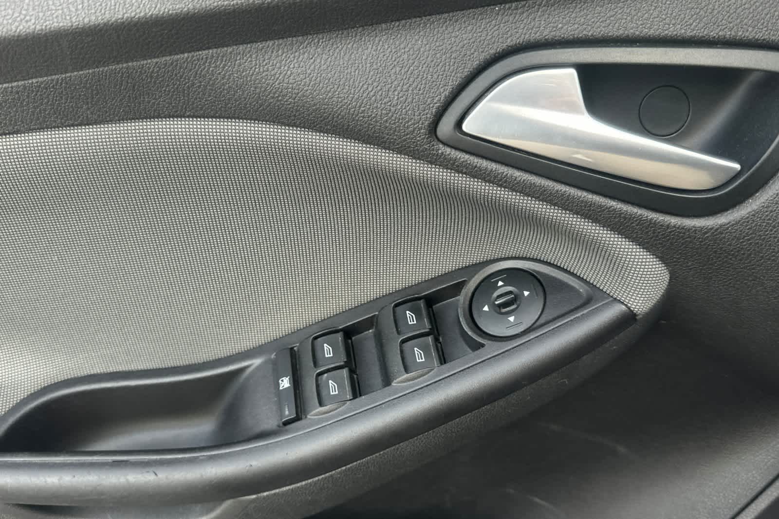 Thumbnail: 2014 Ford Focus - 12