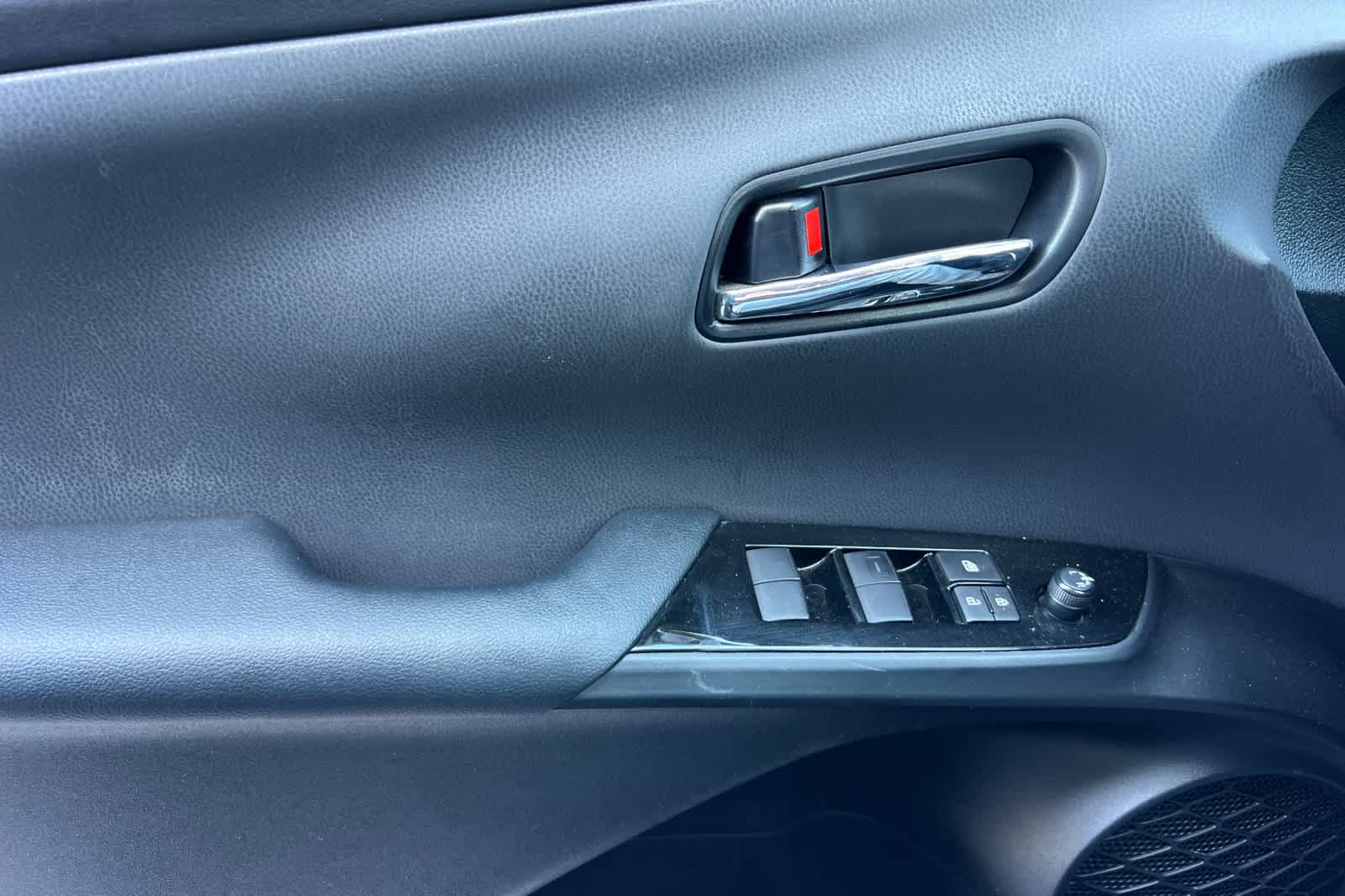 Thumbnail: 2021 Toyota Prius Prime - 13