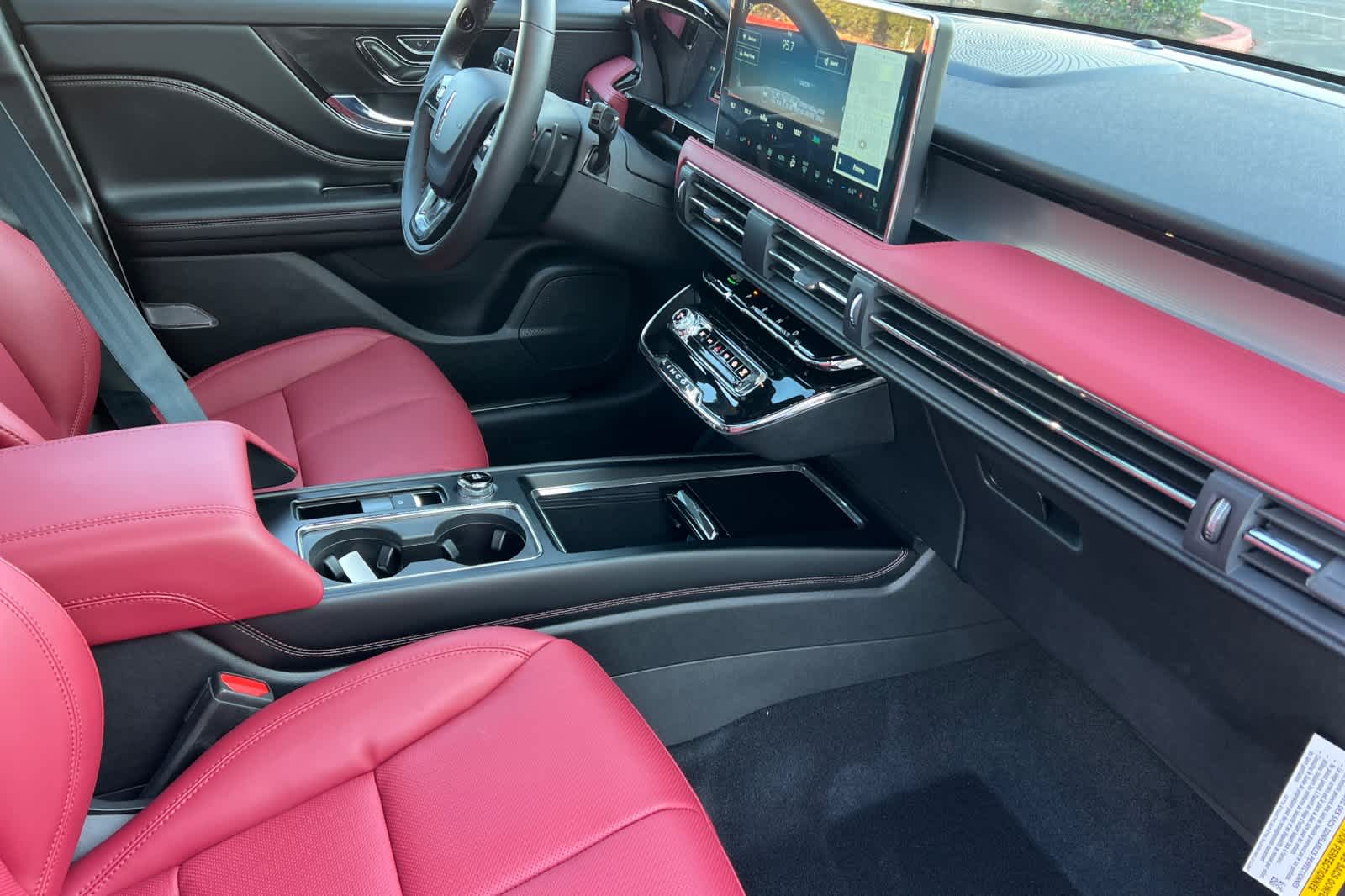 Thumbnail: 2026 Lincoln Corsair - 17