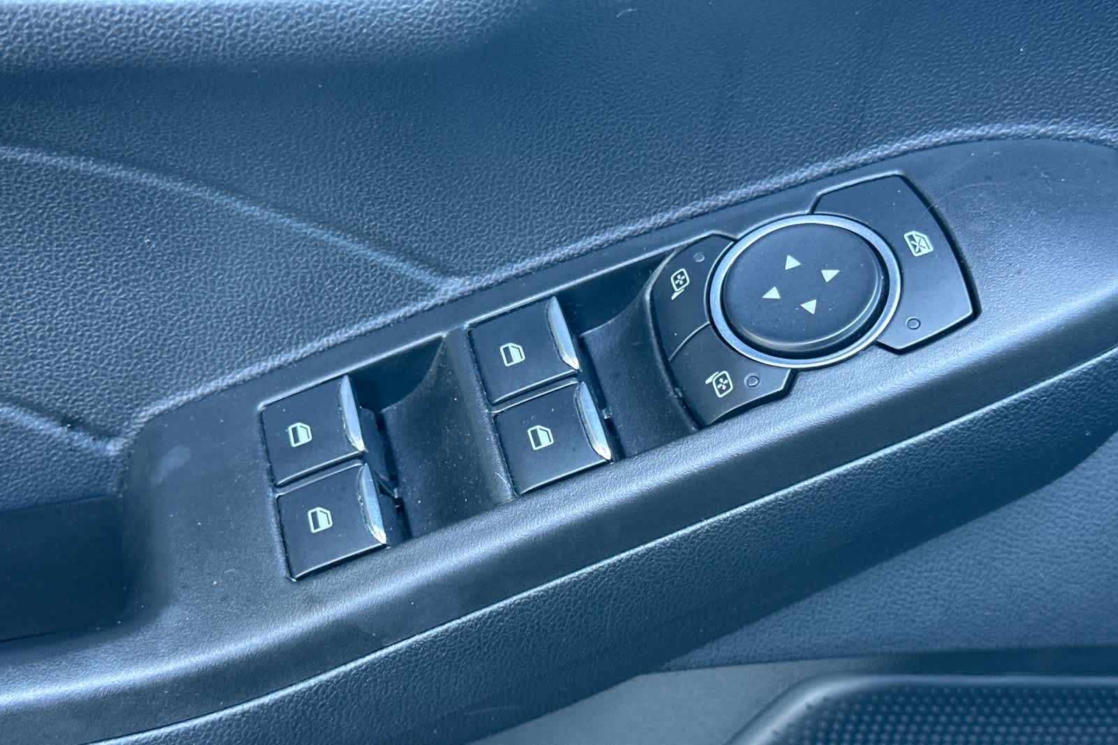 Thumbnail: 2021 Ford Escape - 14