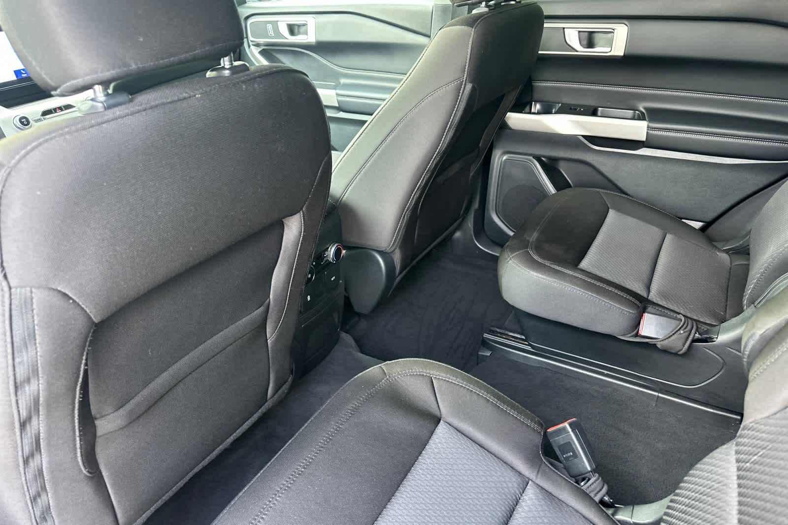 2023 Ford Explorer XLT 4