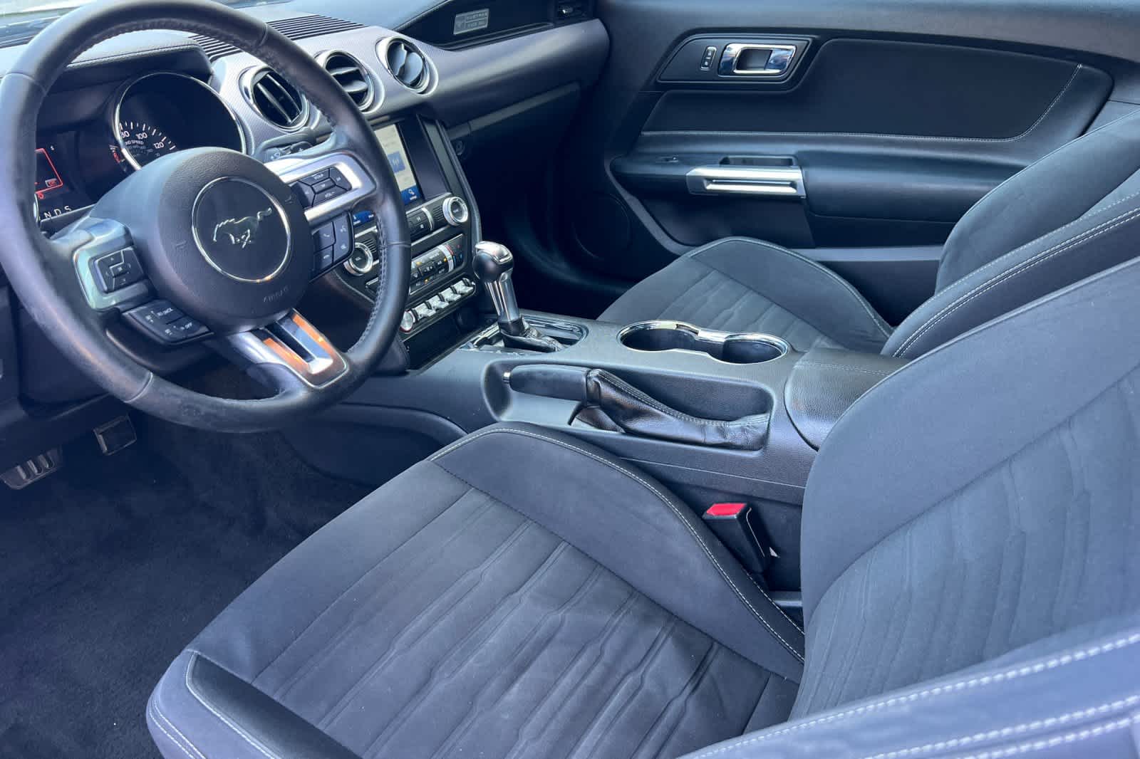 2017 Ford Mustang  11