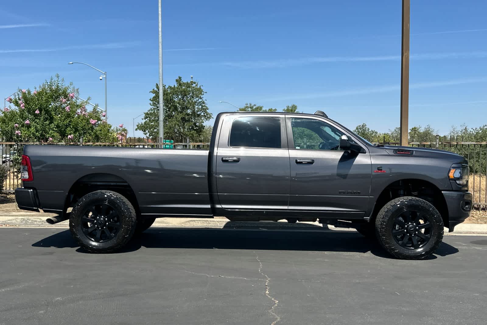 2021 RAM 3500 Big Horn 8