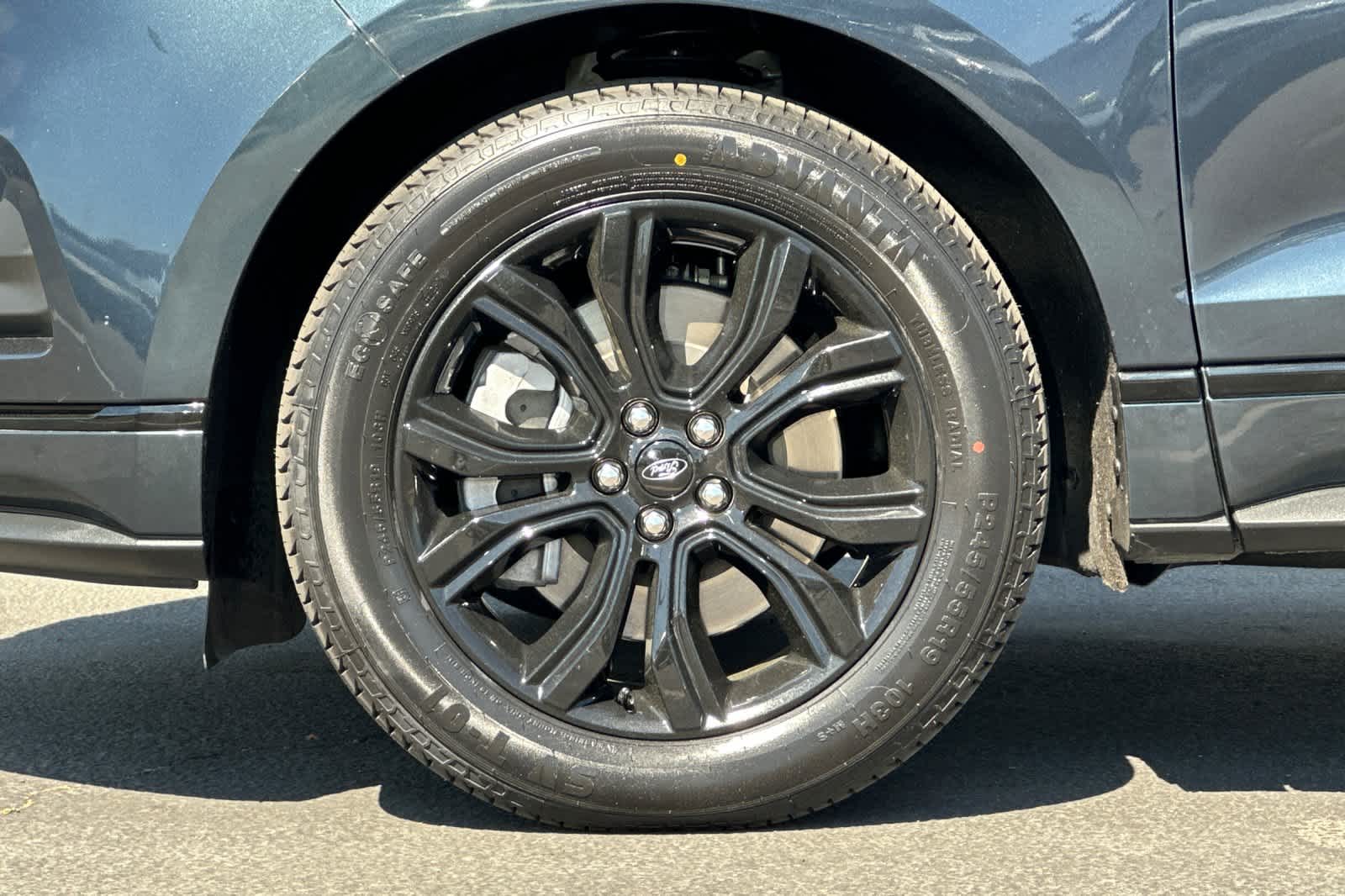 Thumbnail: 2023 Ford Edge - 26