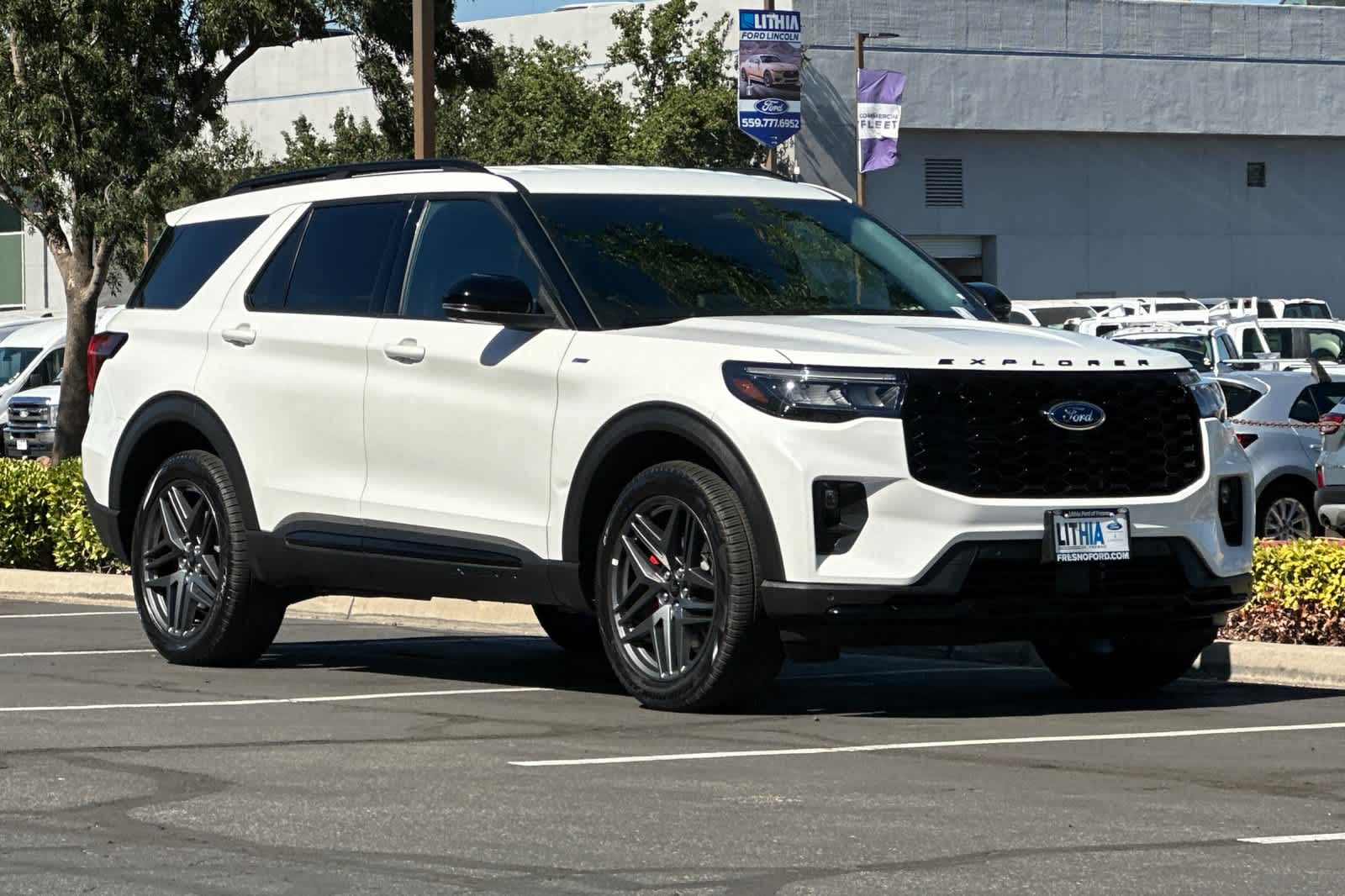 Thumbnail: 2025 Ford Explorer - 9