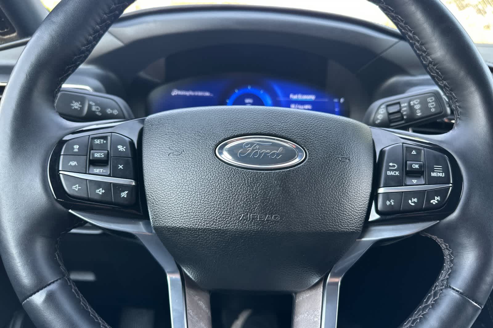 Thumbnail: 2023 Ford Explorer - 25