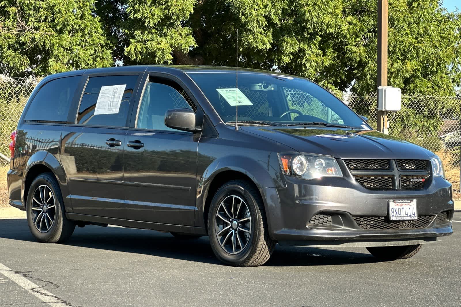 Thumbnail: 2017 Dodge Grand Caravan - 9