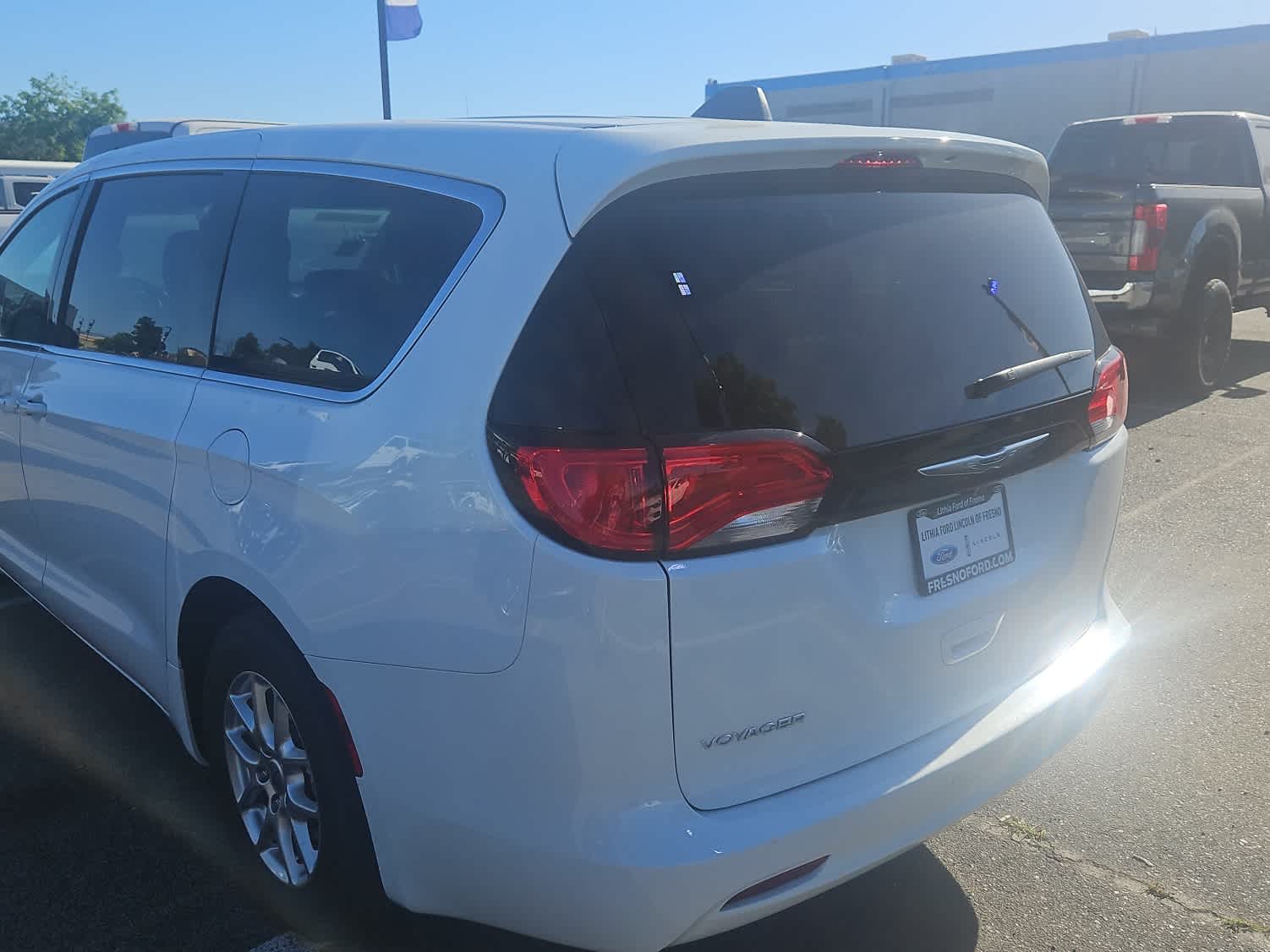 Thumbnail: 2024 Chrysler Voyager - 6