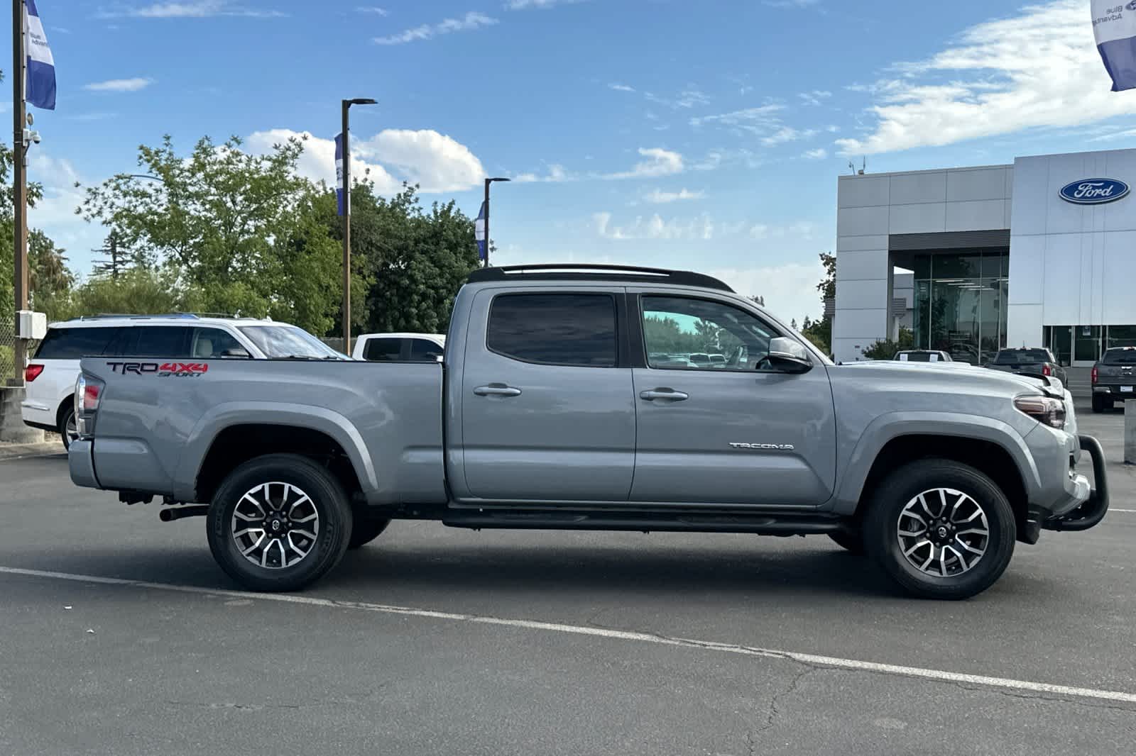 Thumbnail: 2021 Toyota Tacoma - 8