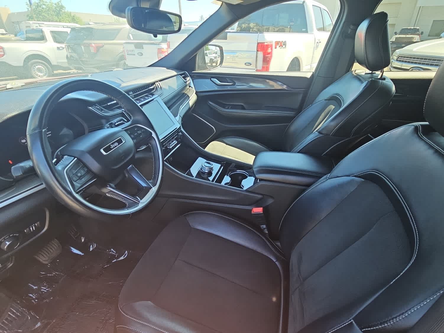 Thumbnail: 2021 Jeep Grand Cherokee L - 15