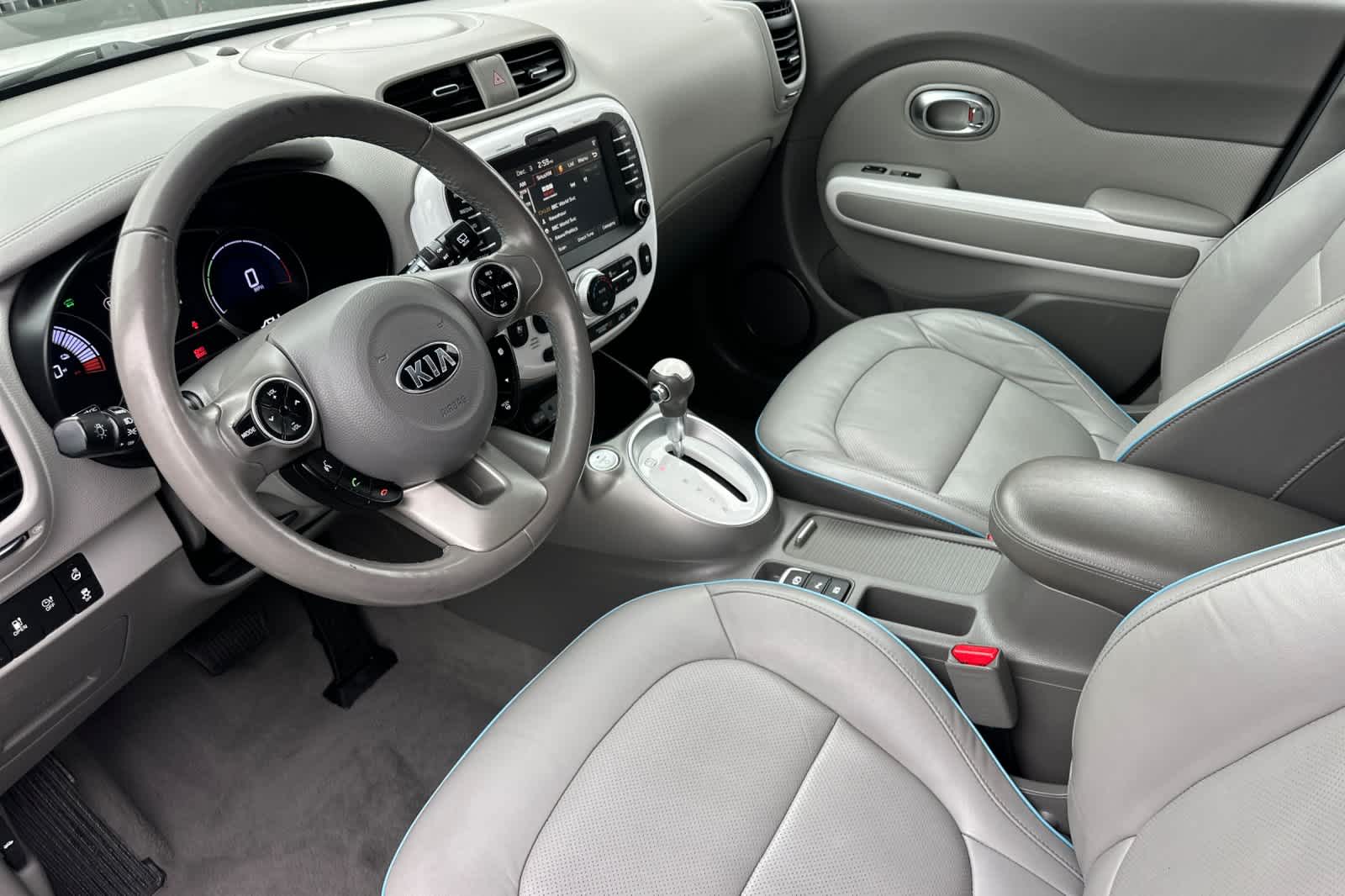 Thumbnail: 2017 Kia Soul EV - 11