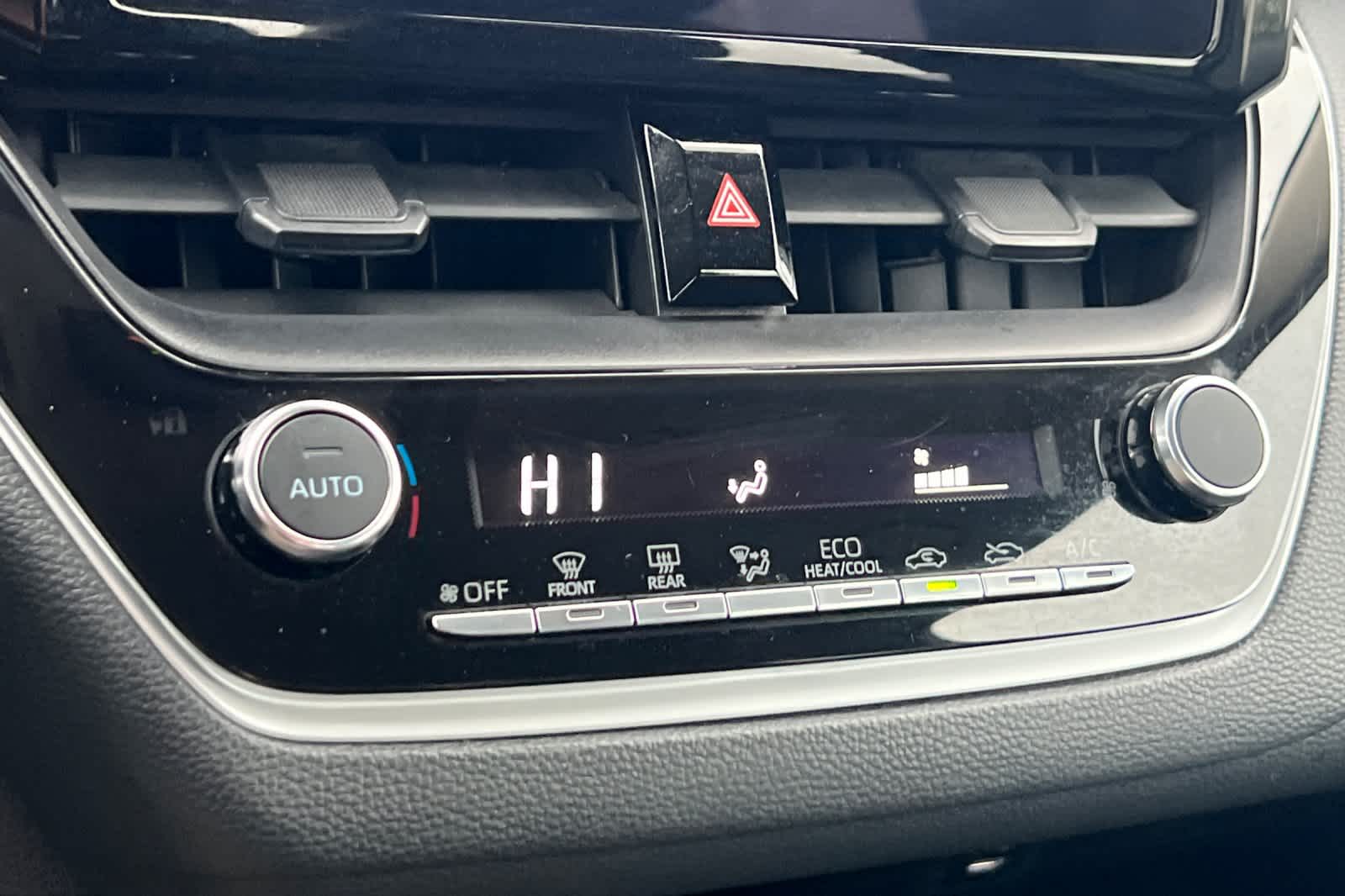 Thumbnail: 2023 Toyota Corolla - 20