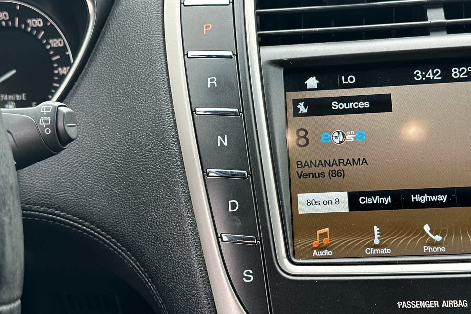 Thumbnail: 2017 Lincoln MKX - 22