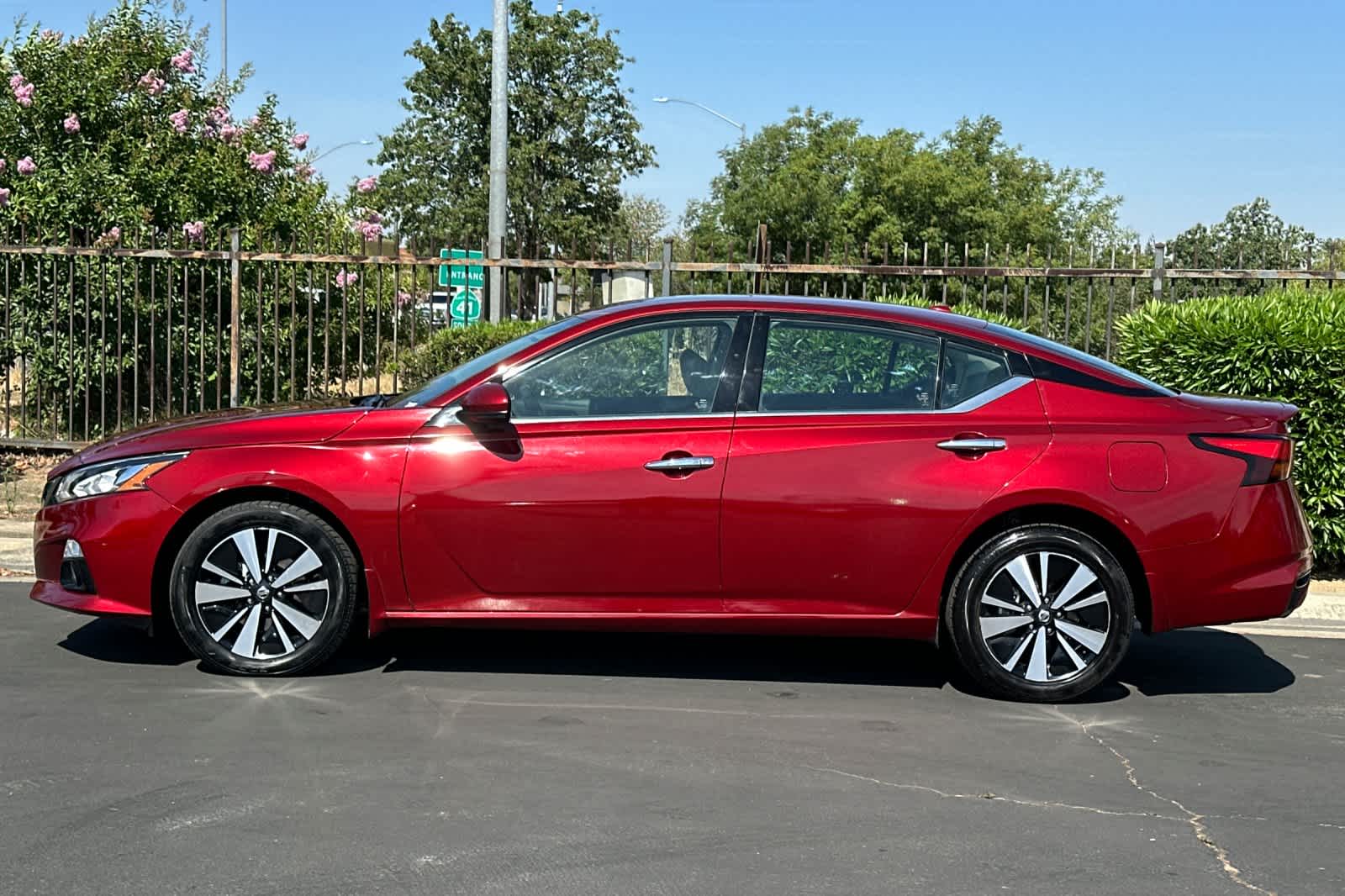 2022 Nissan Altima SL 5