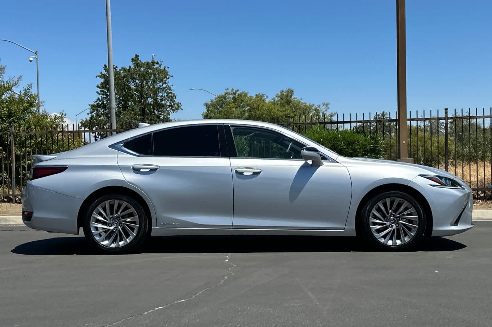 Thumbnail: 2019 Lexus ES - 9