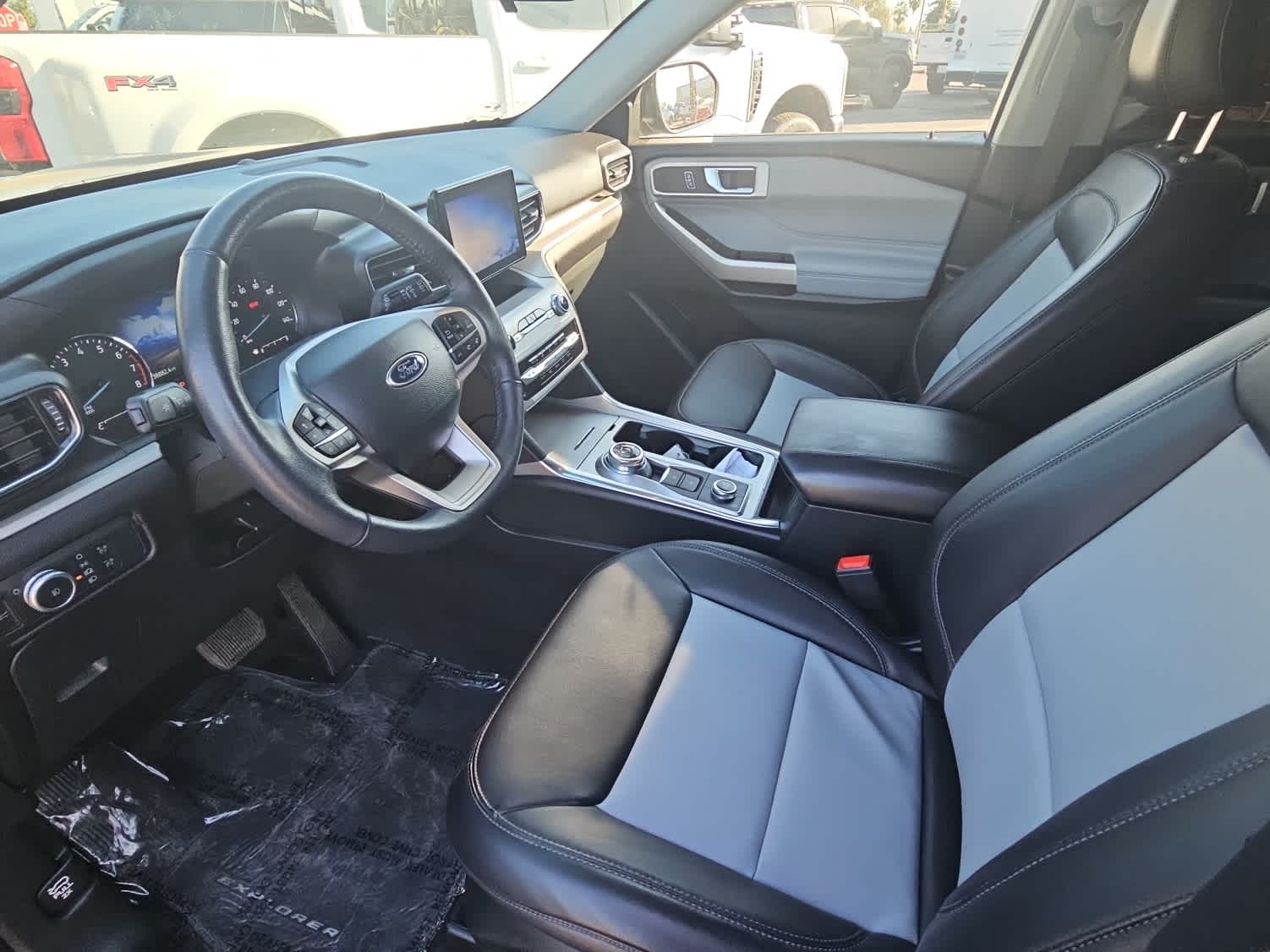 Thumbnail: 2022 Ford Explorer - 15