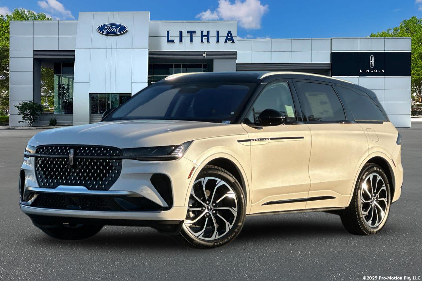 Thumbnail: 2026 Lincoln Nautilus - 1