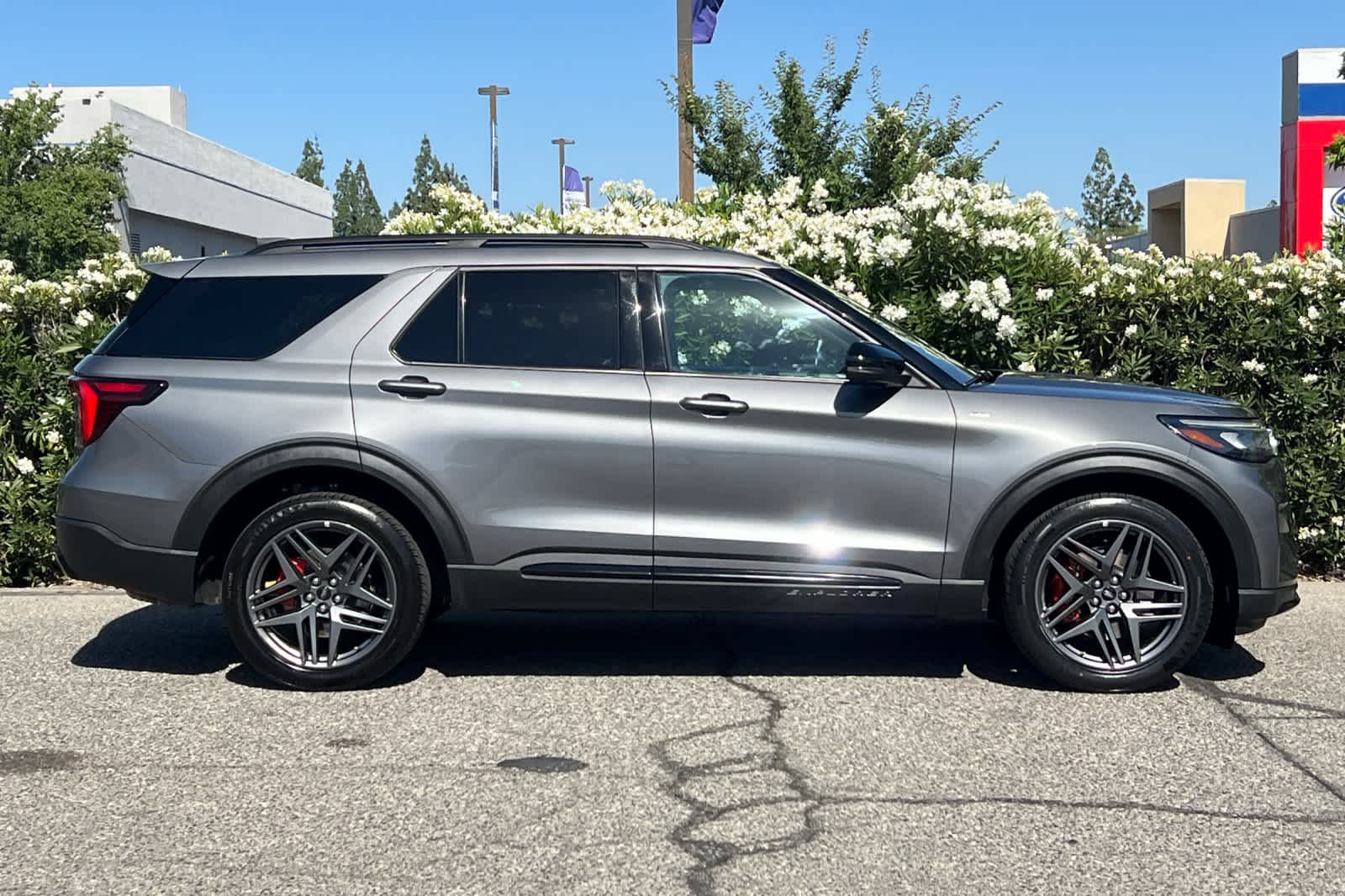 Thumbnail: 2025 Ford Explorer - 9