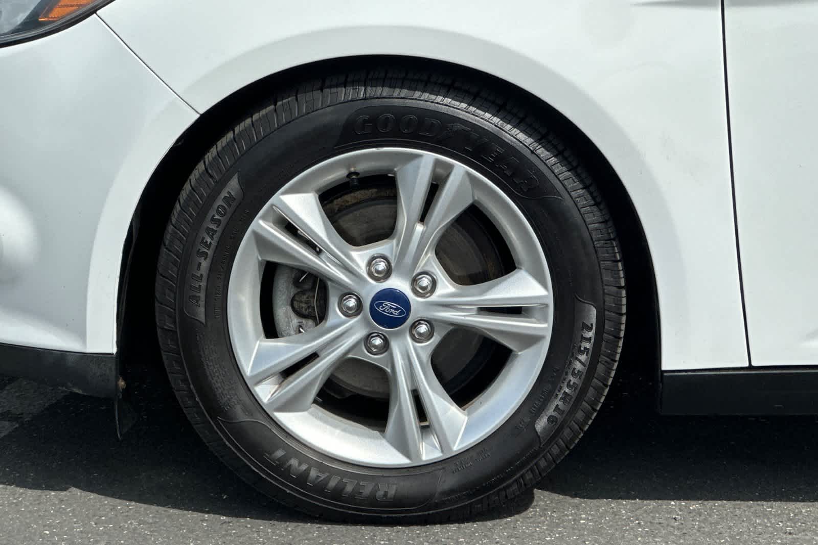 Thumbnail: 2014 Ford Focus - 24