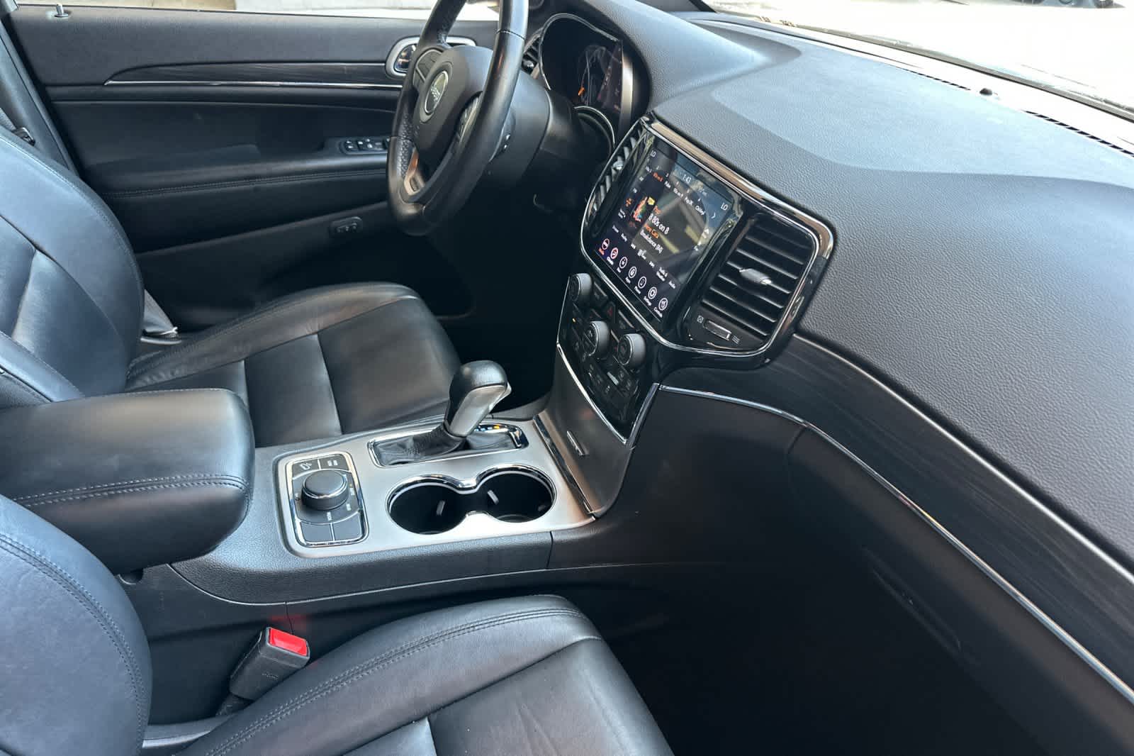 Thumbnail: 2019 Jeep Grand Cherokee - 16