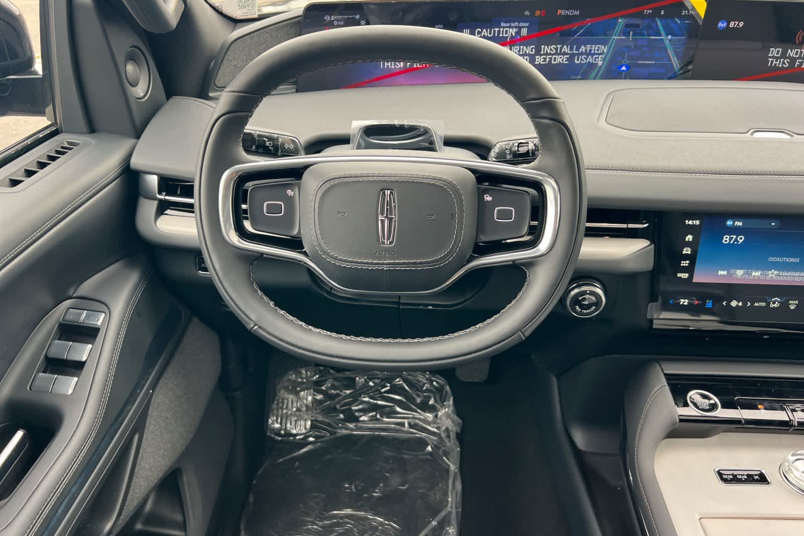 Thumbnail: 2026 Lincoln Navigator L - 15