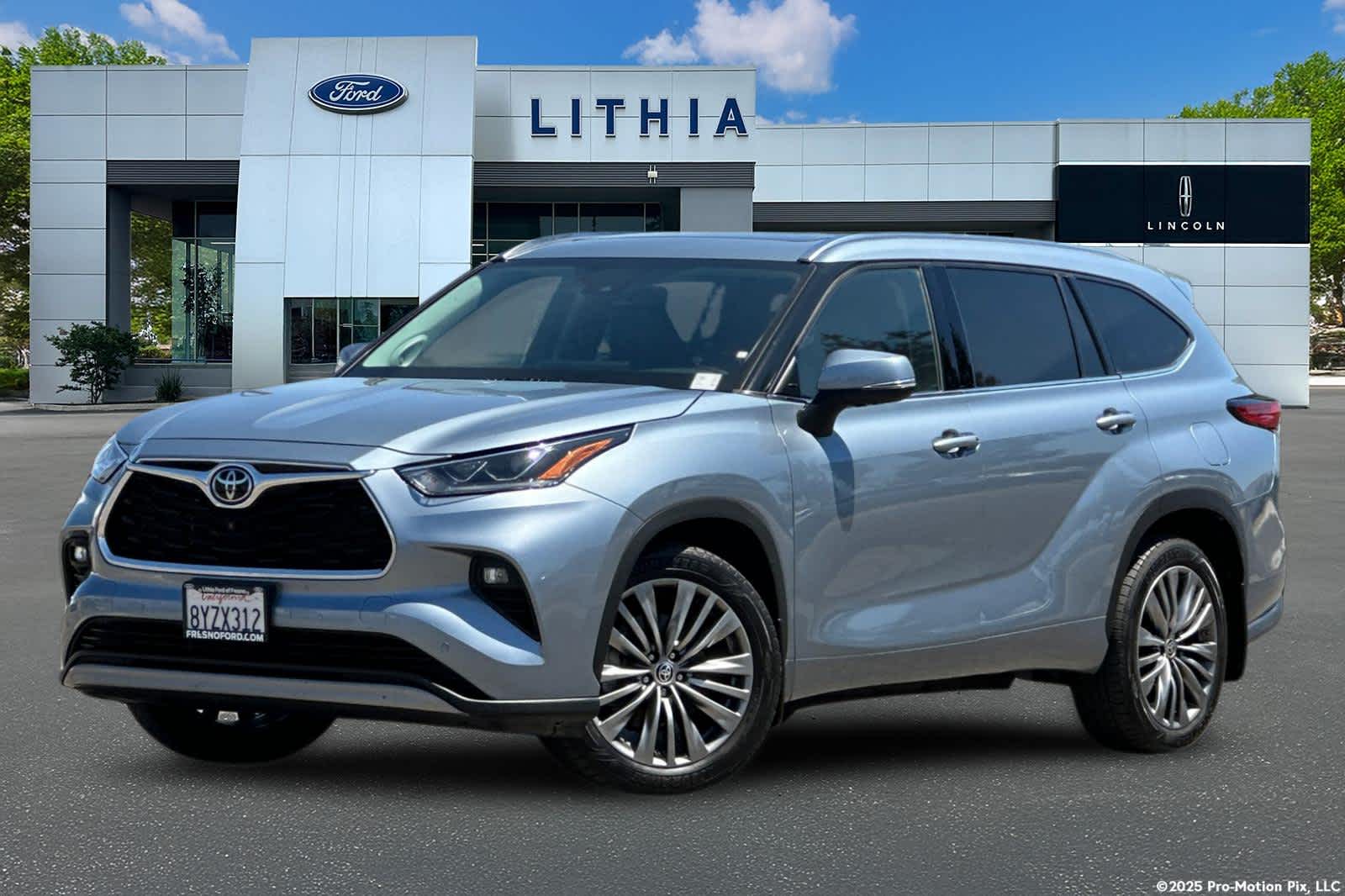 Thumbnail: 2022 Toyota Highlander - 1