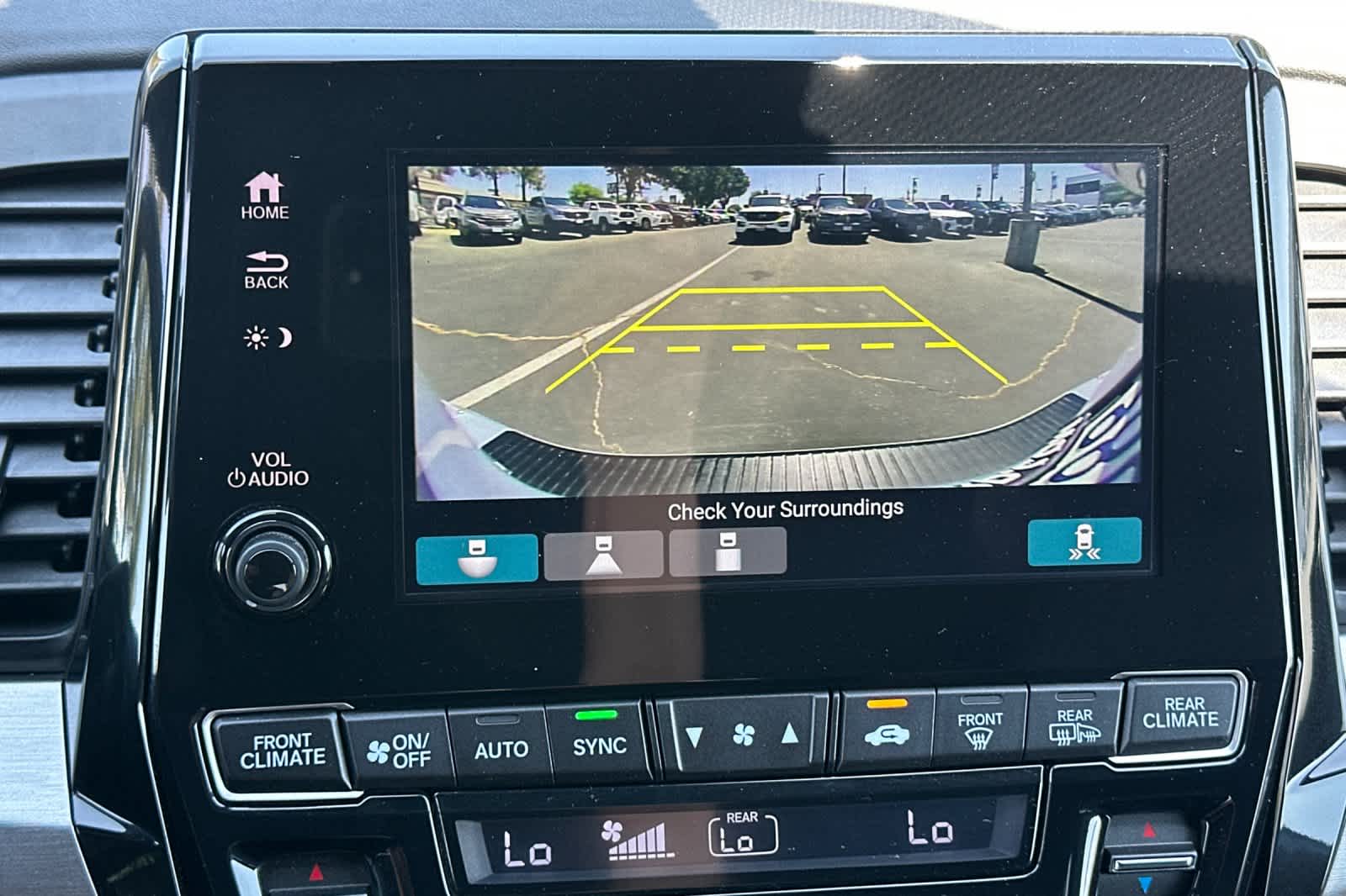 Thumbnail: 2023 Honda Odyssey - 21