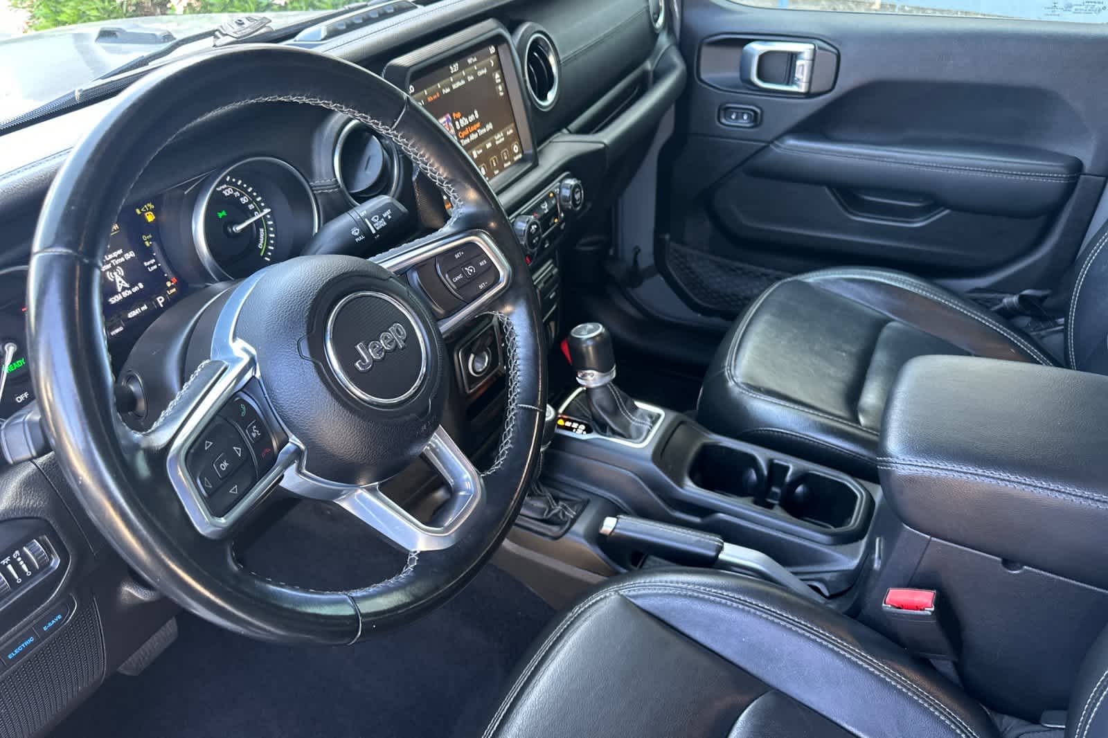 Thumbnail: 2022 Jeep Wrangler - 11