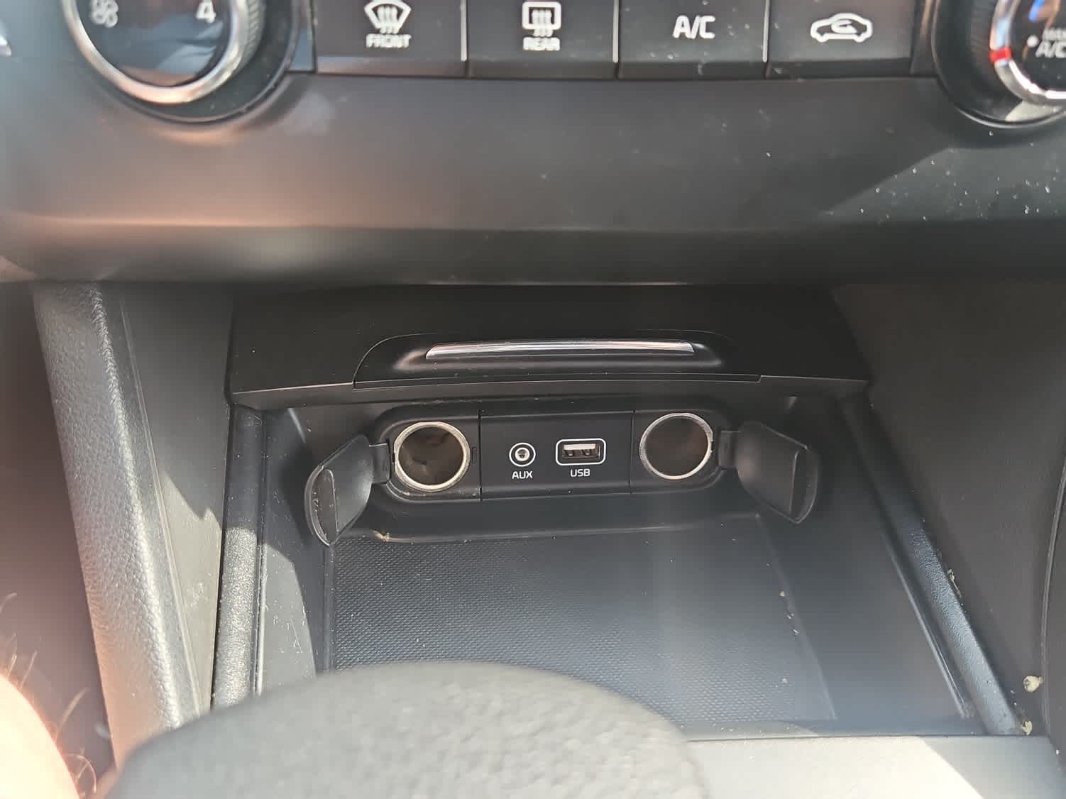 Thumbnail: 2016 Kia Optima - 18