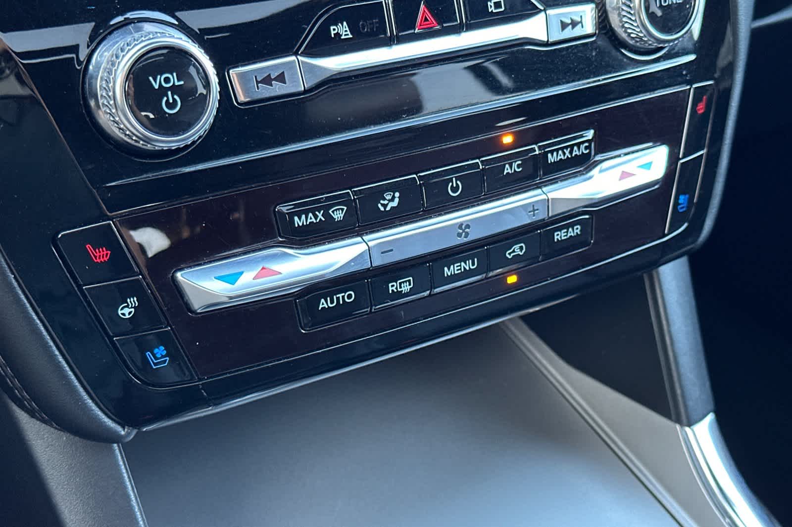 Thumbnail: 2023 Ford Explorer - 23