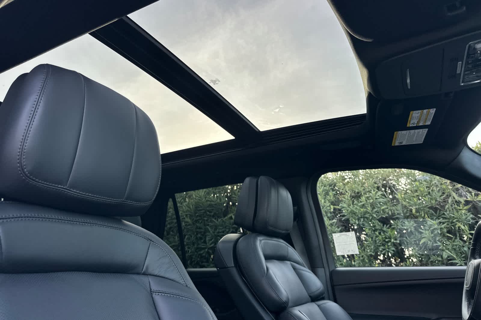 Thumbnail: 2026 Lincoln Navigator L - 19