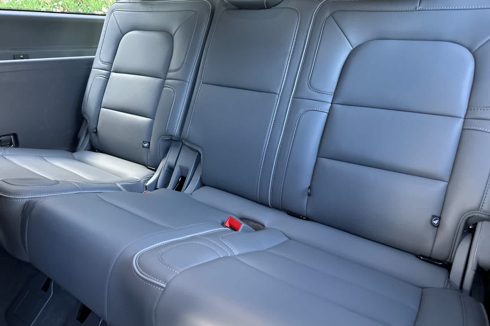 Thumbnail: 2019 Lincoln Navigator L - 15