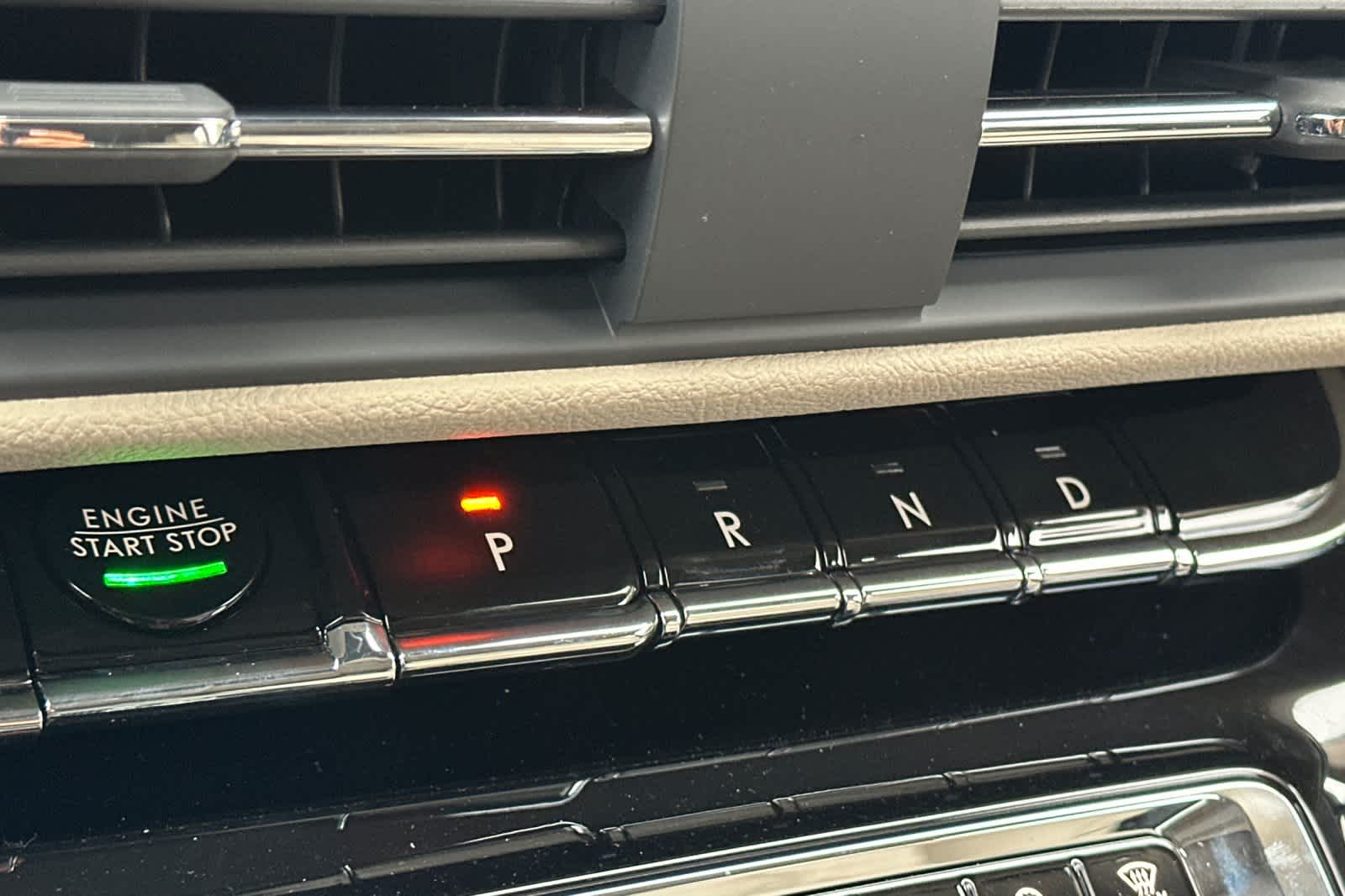 Thumbnail: 2025 Lincoln Corsair - 23