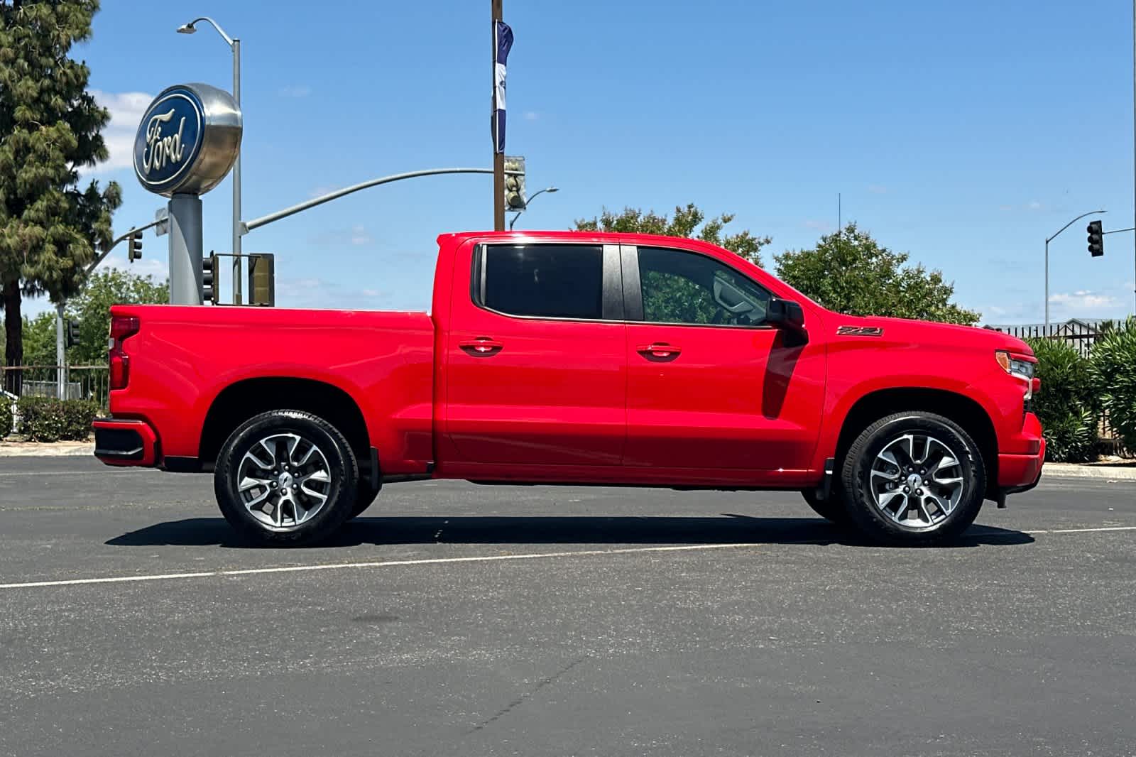 Thumbnail: 2023 Chevrolet Silverado 1500 - 8